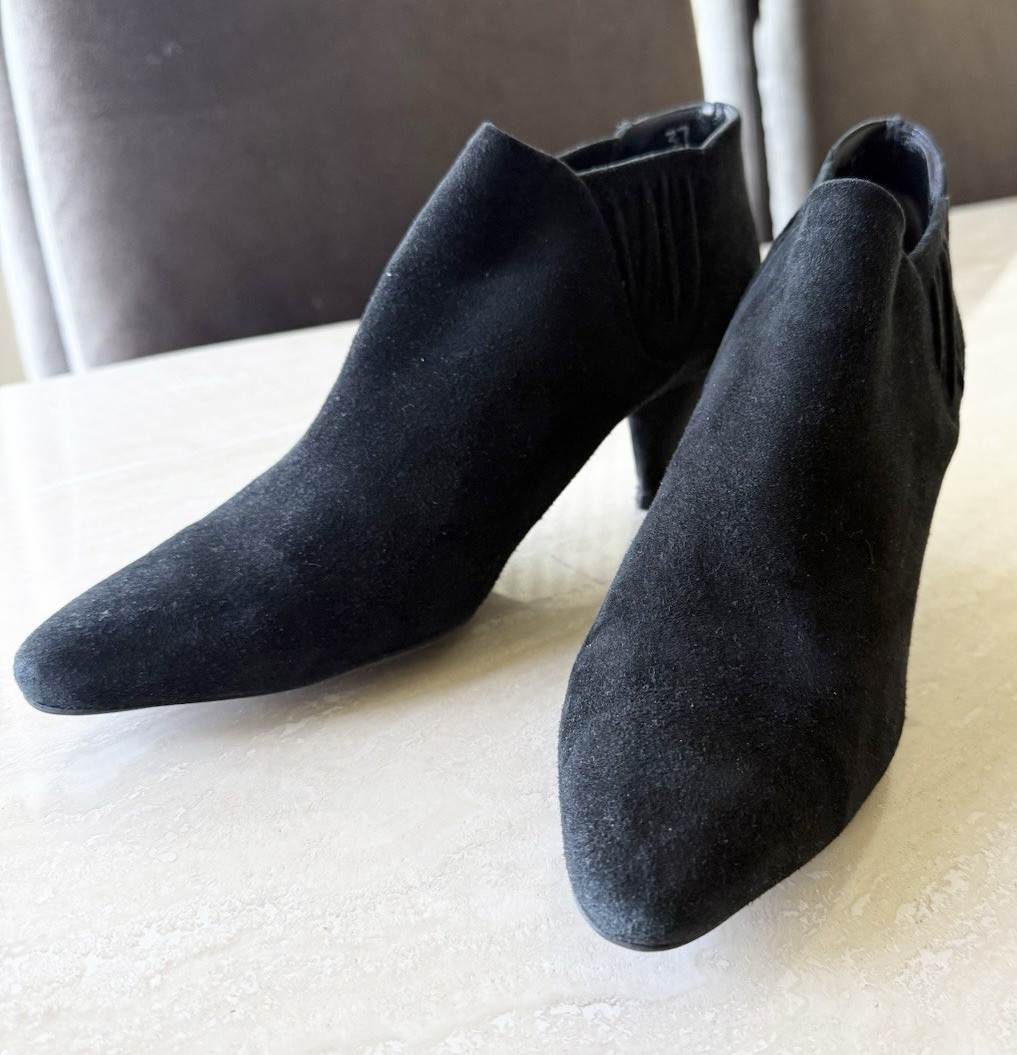 Prada Black Suede Ankle Bootie Pointed Toe Slip-On Stretch Elastic VINTAGE US 7