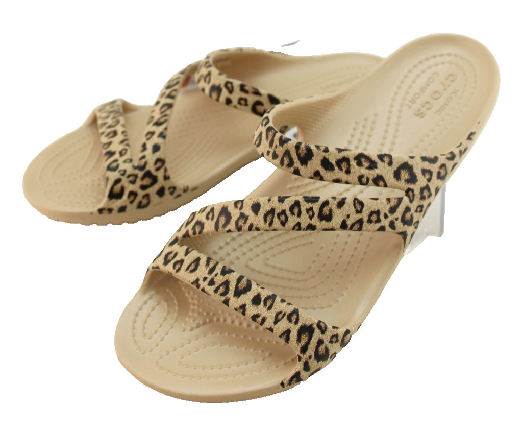 New CROCS Women’s Size 6 Kadee II Leopard Croslite Strappy Sandals