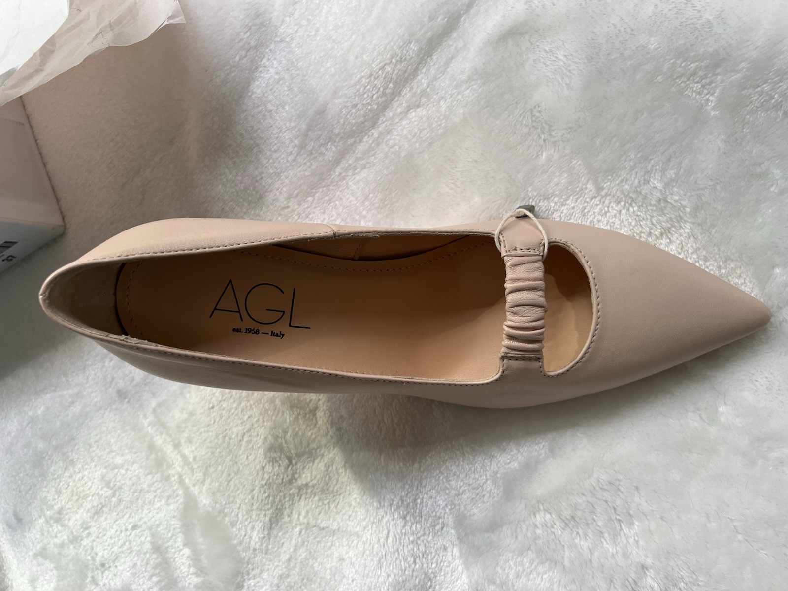 🤍NEW AGL Hellen Pumps Size 37 Nude Leather Made in Italy Kitten Heel 2.75” 🤍