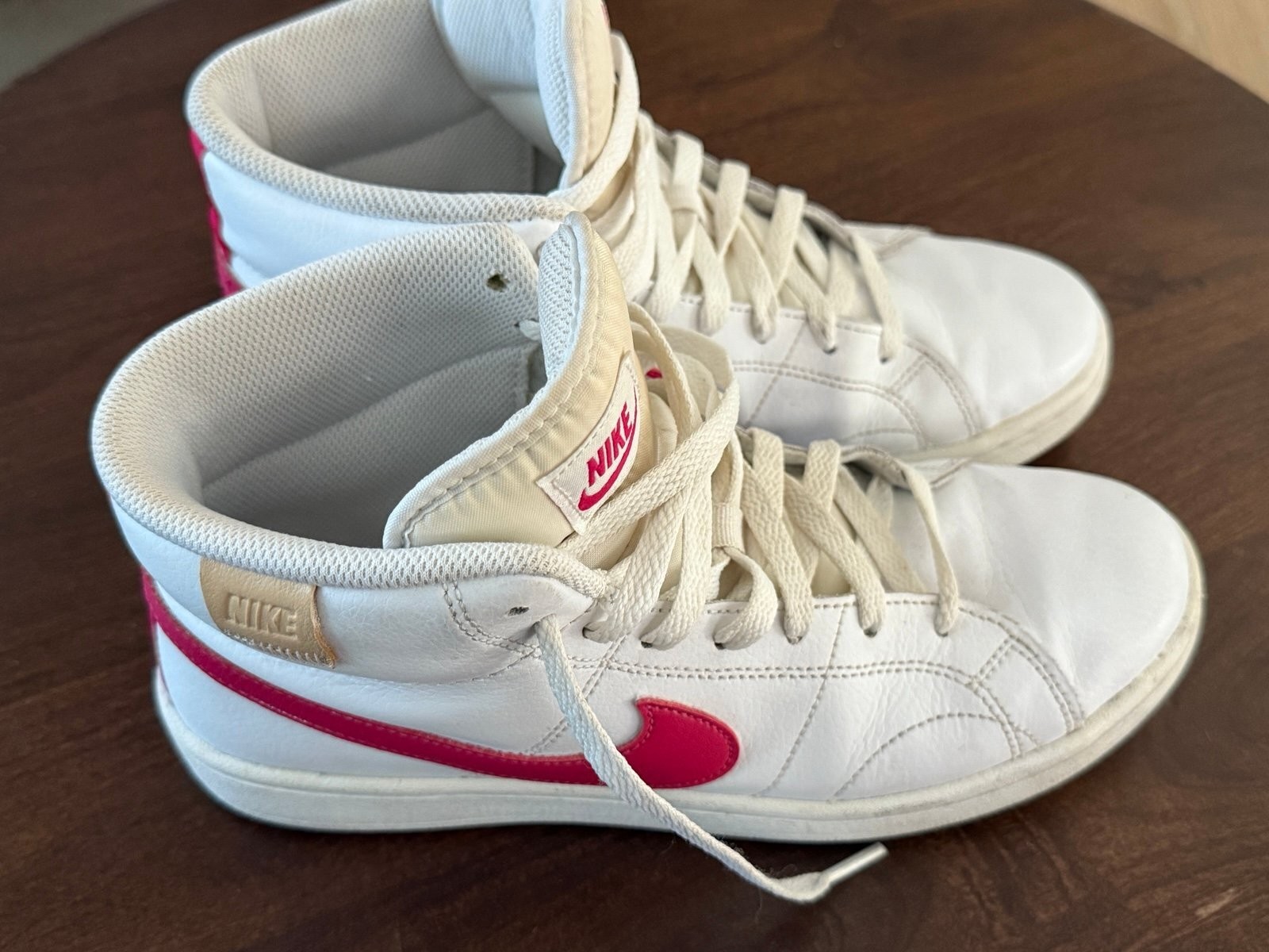 Nike women’s Court Royale 2 Mid ‘White Rush Pink’