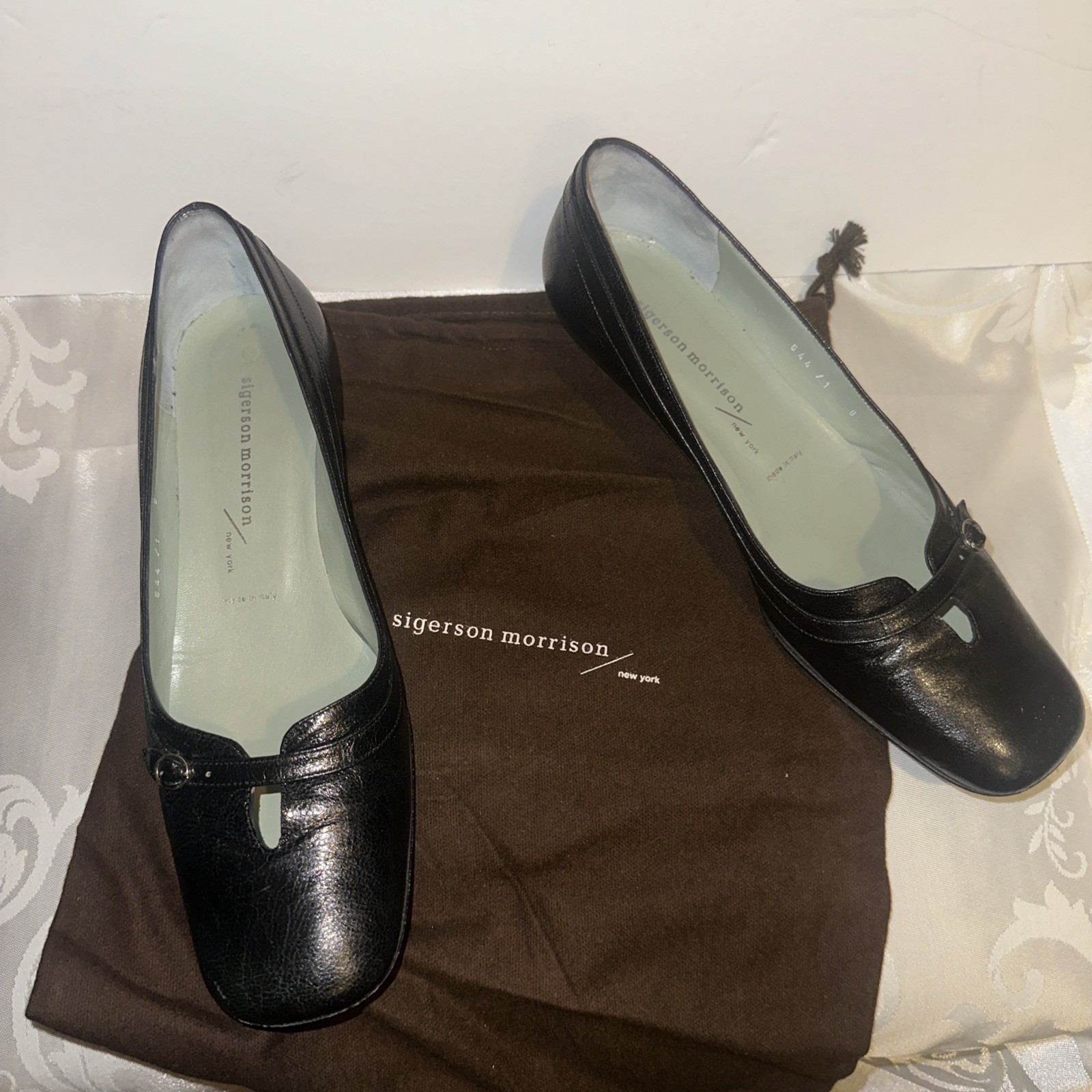 Vintage Sigerson Morrison Black leather Flat with small peg heel