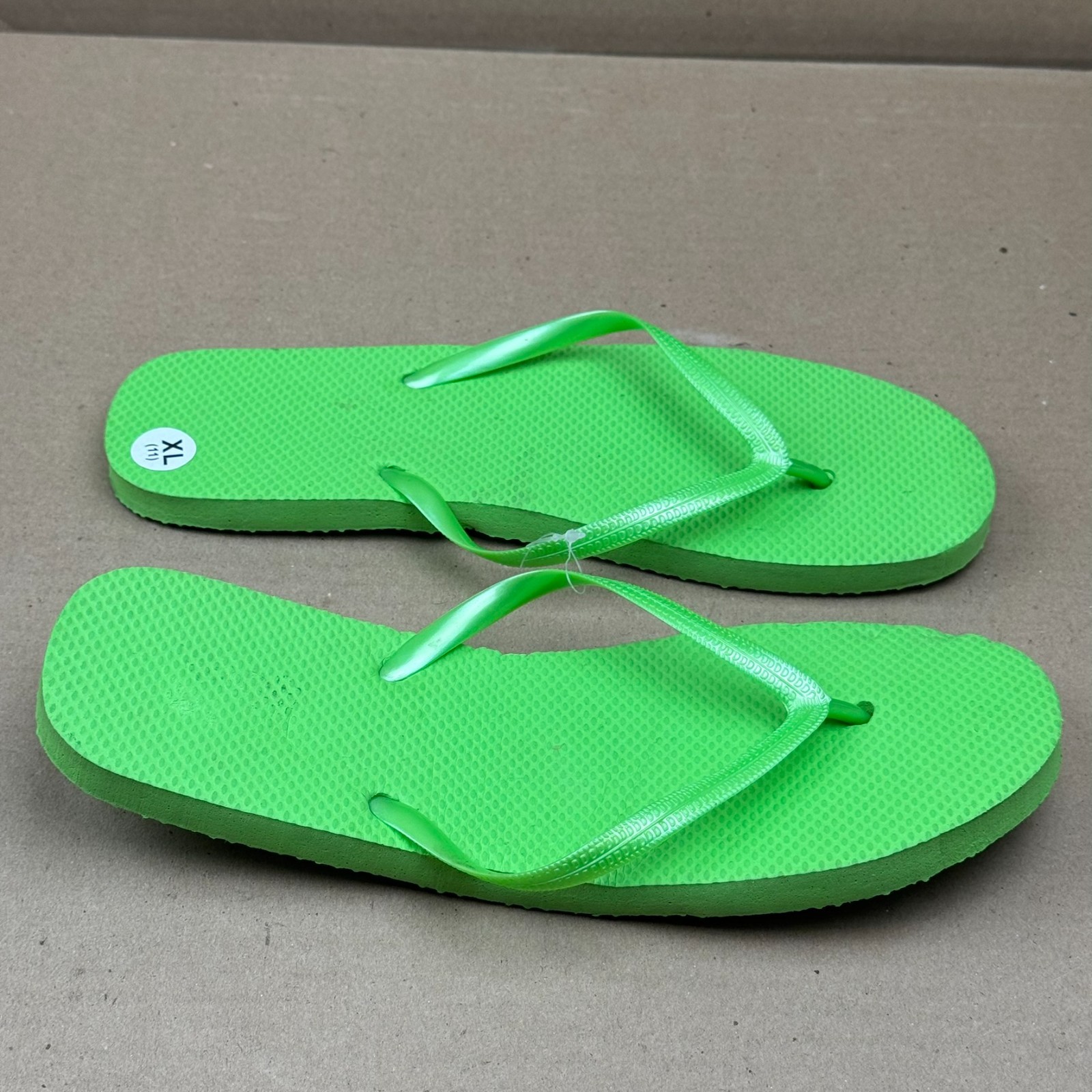 Unisex Flip Flops Bright Green Size Men’s 10 / Women’s 11 Non-Slip