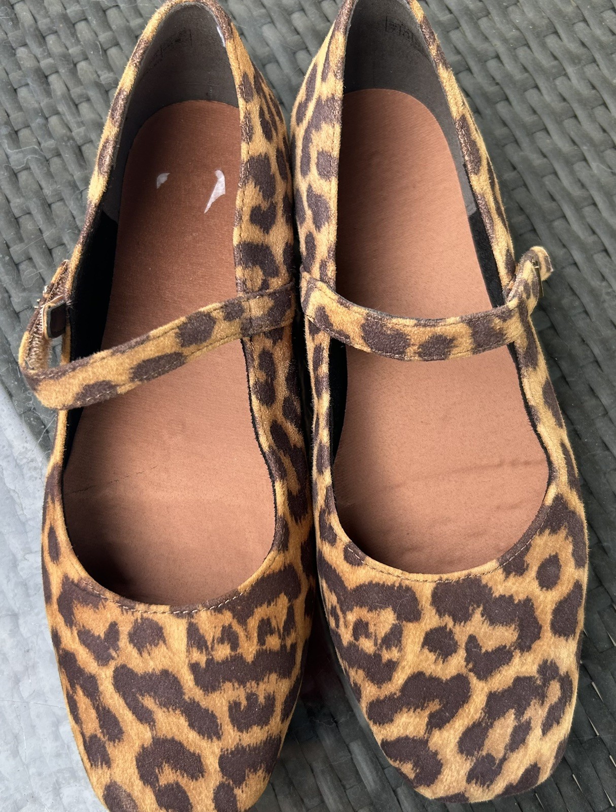 Vionic Alameda Mary Jane Flat Tan Suede Leopard Sz 7 Wide $150
