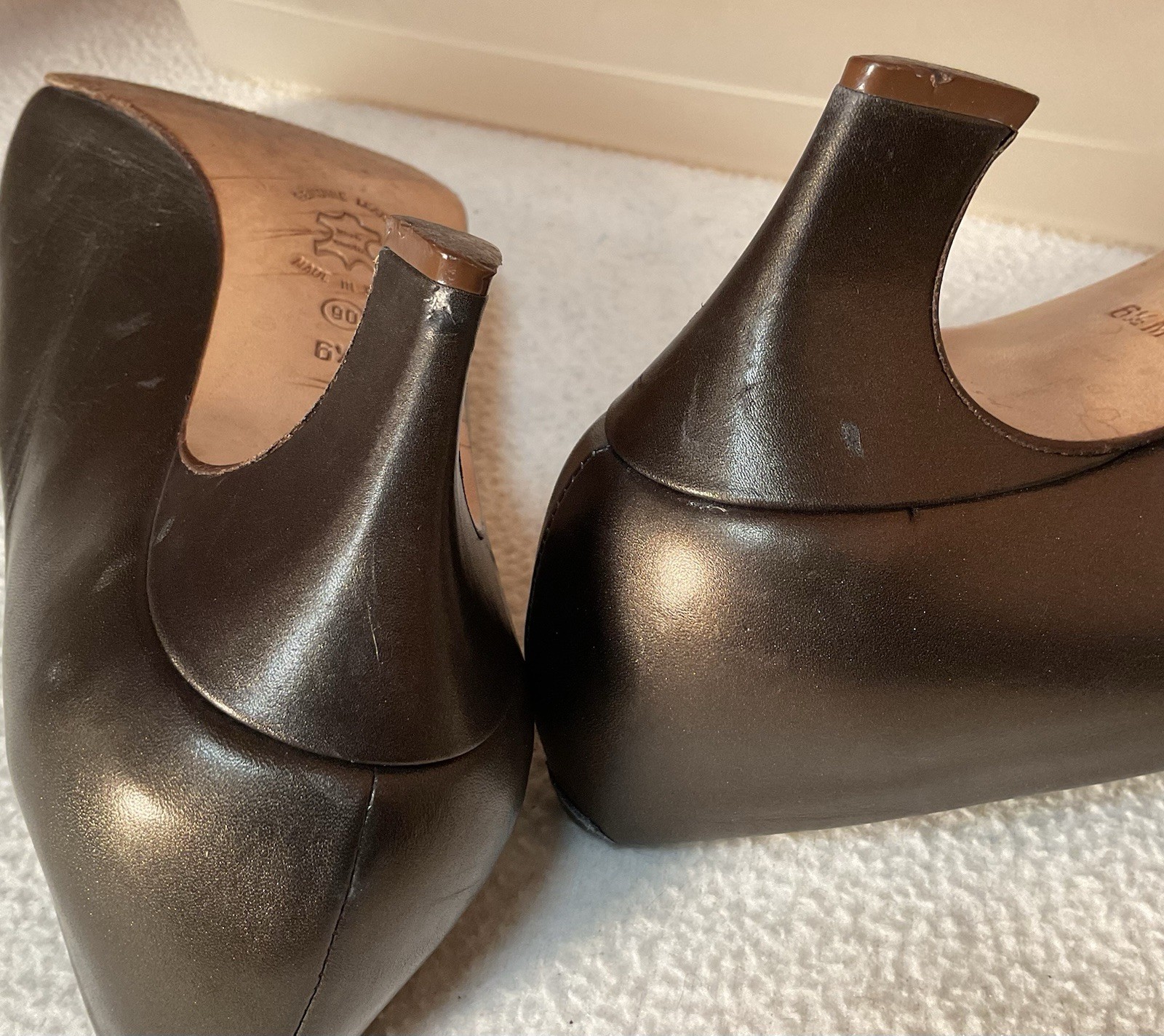 Bandolino Brown Leather Pointed Toe Slip On Pumps Womens 6.5 M Made in Italy