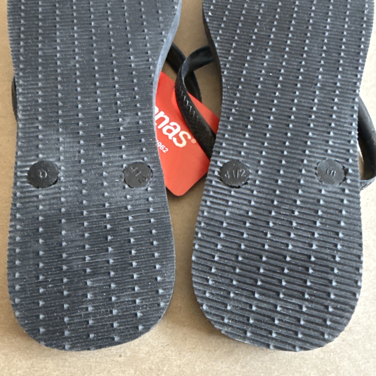 Havaianas Slim Black Geometric White Chevron Gold Circles EU 41/42 – New