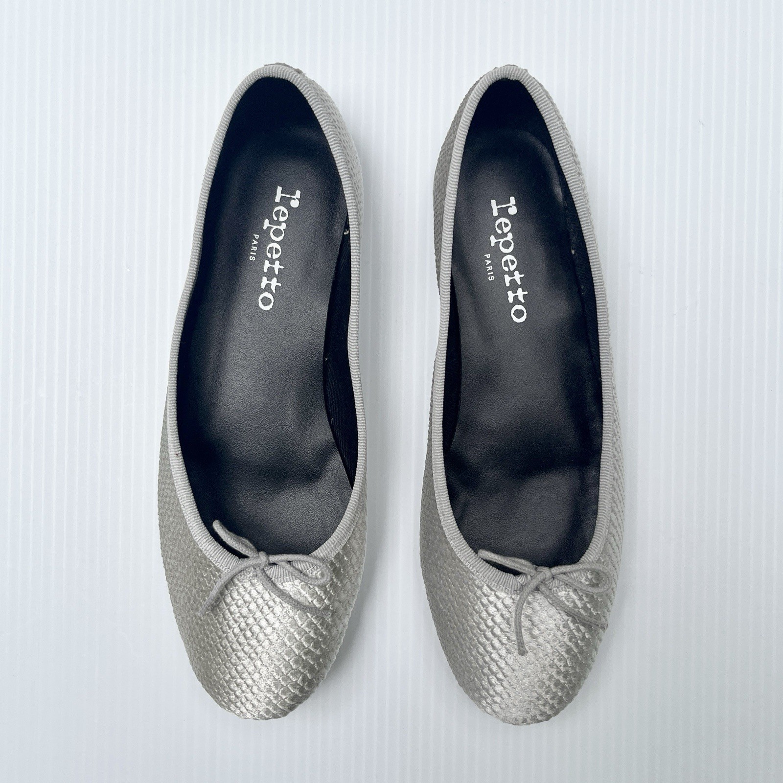 Rare Repetto Cendrillon Velvet Flats in «Argent» Silver- Size 36 EU/5.5 US