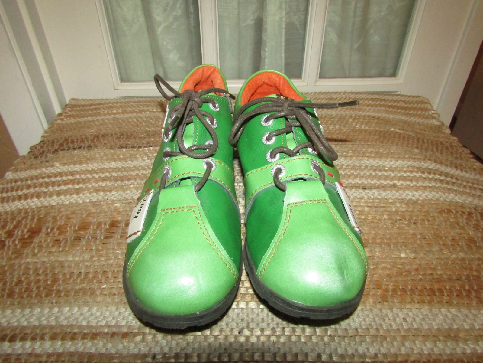 TMA Eyes Shoes Womens sz 8.5 Green Hand Stitched Leather Lace Up Comfort Shoes