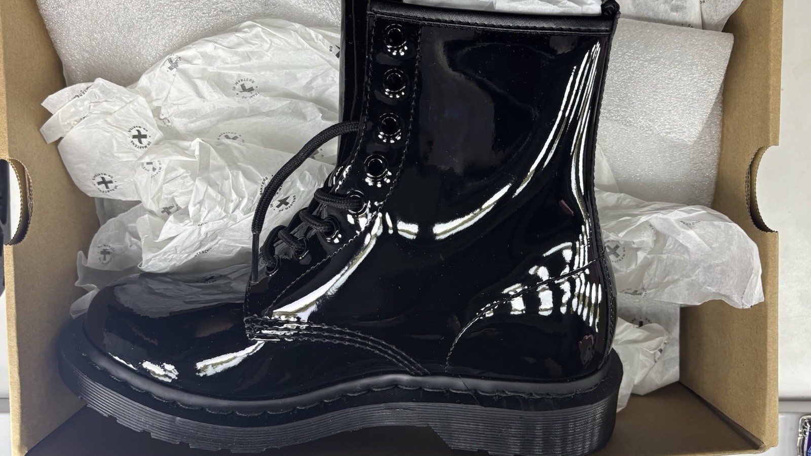 Dr Martens 1460 Mono Patent Leather Lace Up Boots Size 7 Woman