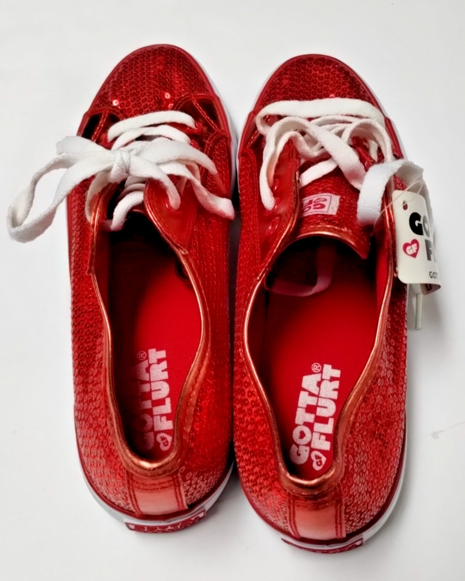 Gotta Flurt Women’s Size 8.5 Sparkling Red Sequin Sneakers with White Laces NWT
