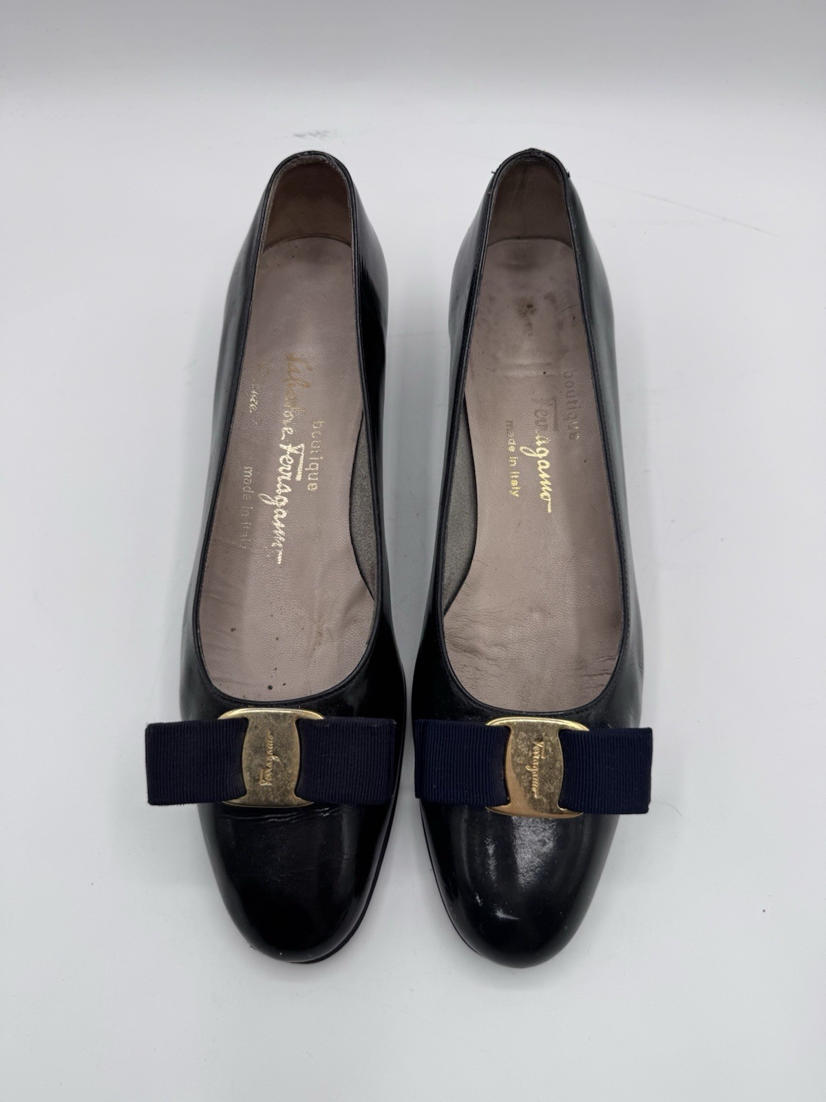 Salvatore Ferragamo Boutique Vara Bow Pumps Black Leather Women’s 8.5 AAA