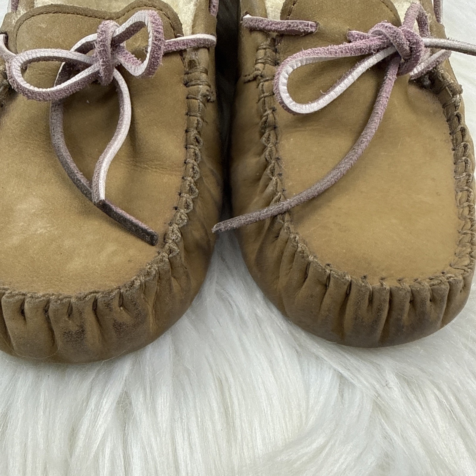 UGG Australia Dakota Chestnut Suede Sheepskin Moccasin Slippers Women’s Size 9