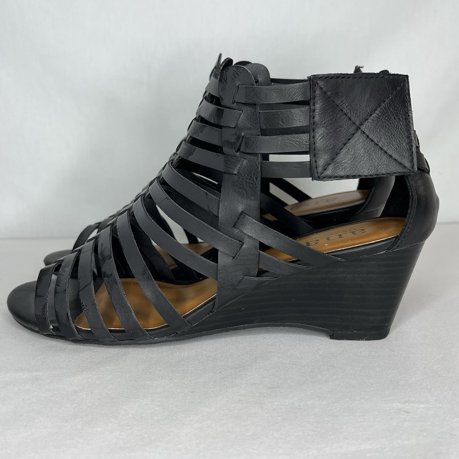 A.N.A. Meadow Wedge Sandals Womens 7.5W Black Gladiator Strappy Comfort