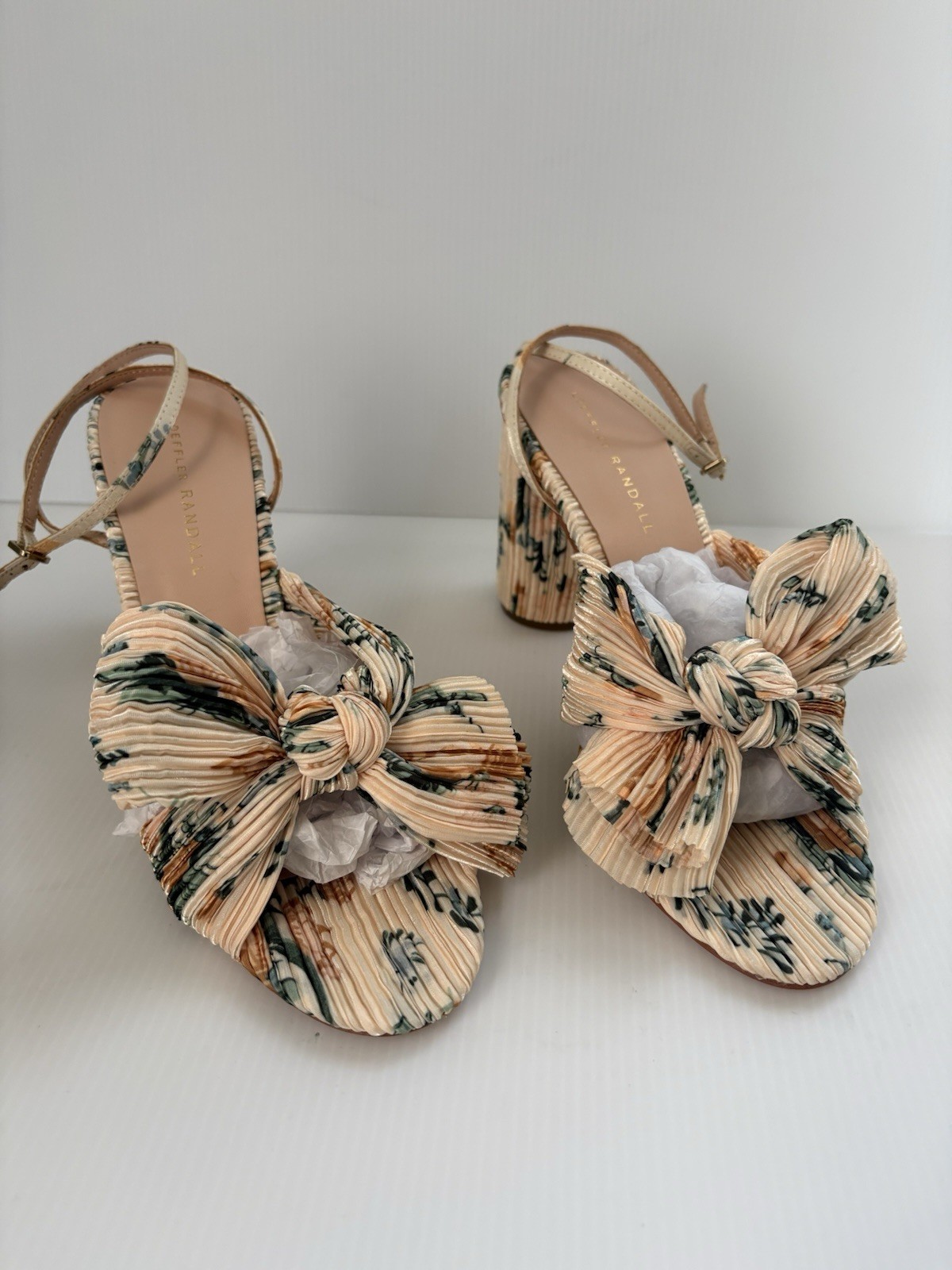 Loeffler Randall Camellia Pleated Bow Heels in Nova Floral Size 9 B