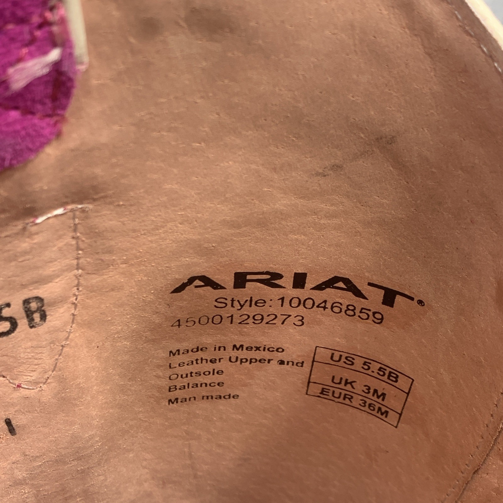 Cowgirl boots Pink Ariat Casanova size 5.5 New In Box Toe X Height 16”