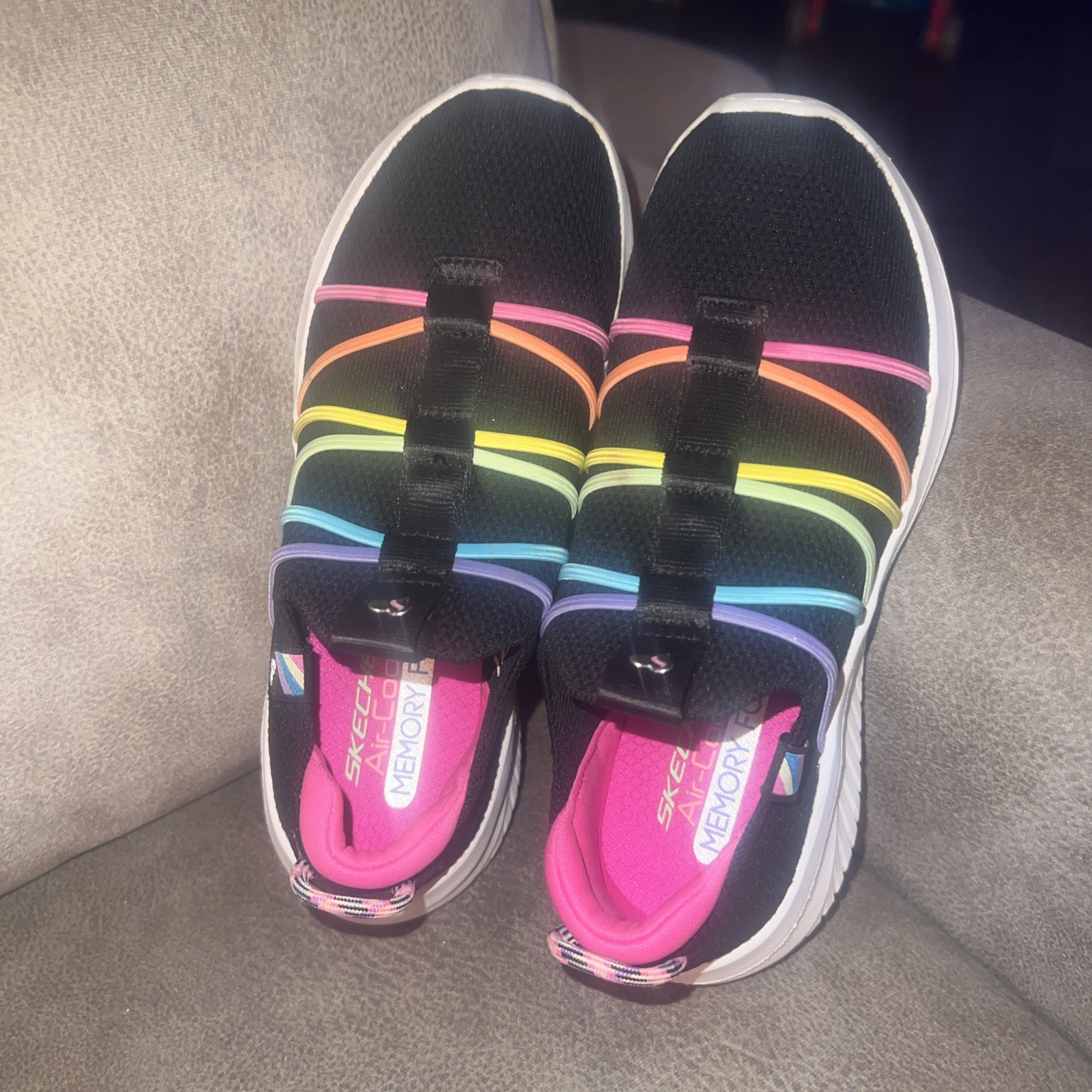 Sketchers Air -Cooled led Memory Foam USA 2.