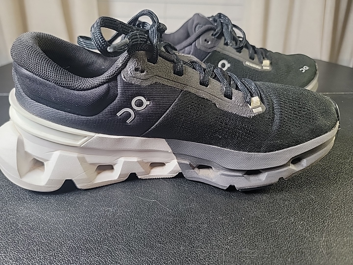 On Cloud Cloudflyer 5 Running Shoes Sneaker Women Size 8 Black White Mint Swiss