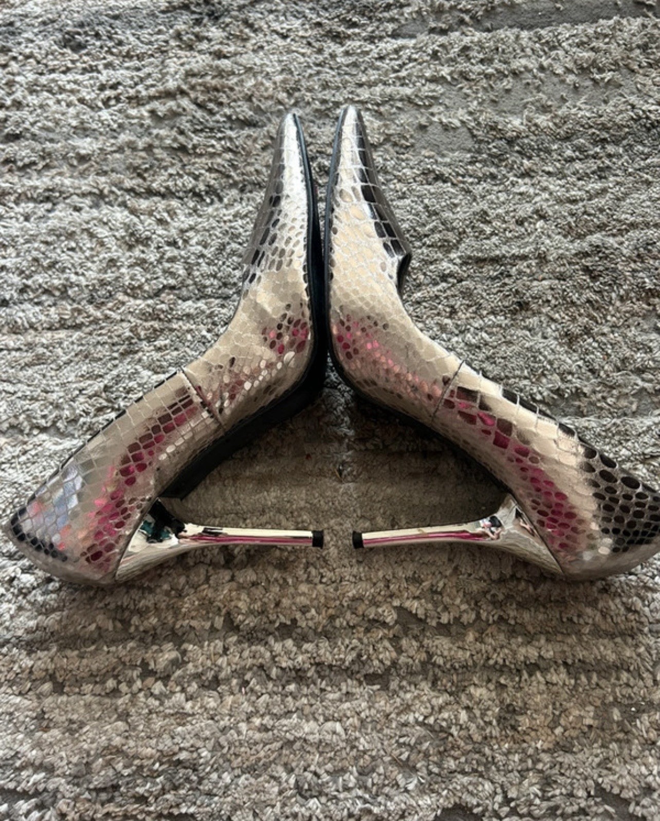 Delicious Silver Leather Pointed Toe Pumps Stiletto Croc Embossed US 9