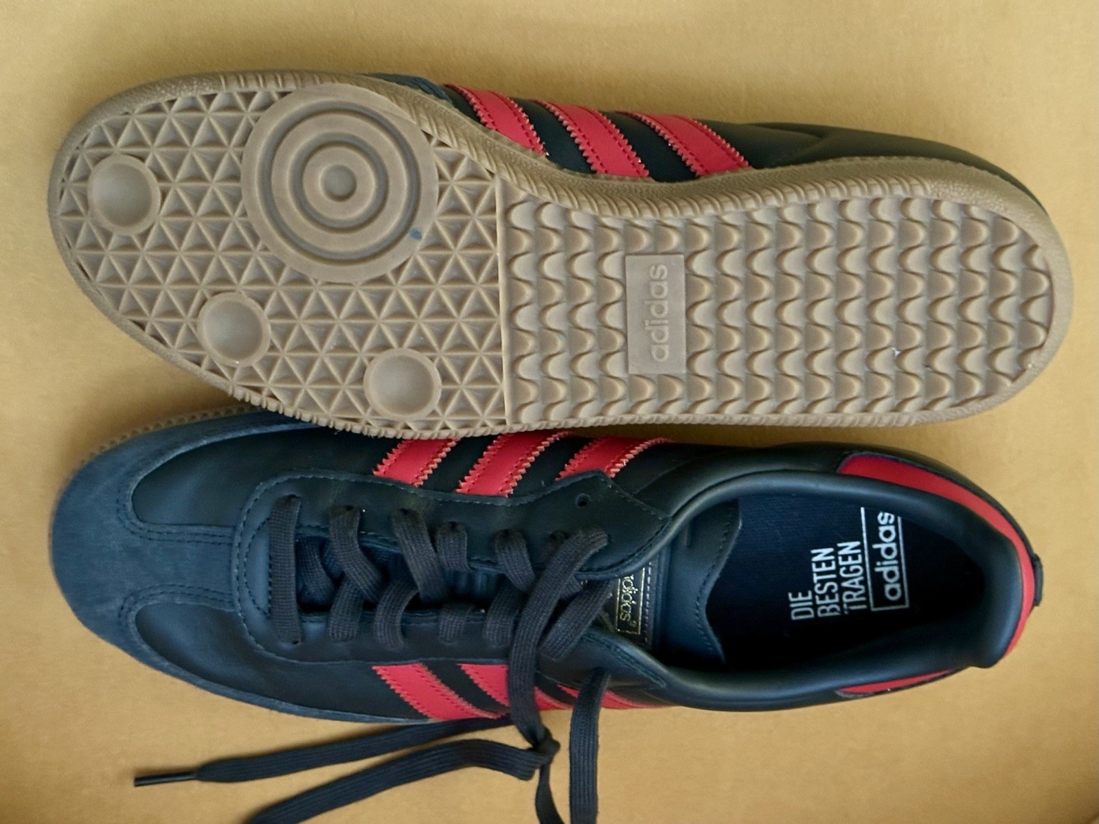 Adidas Originals Samba OG Casual Shoes Women’s Size 10 Scarlet and carbon Gum