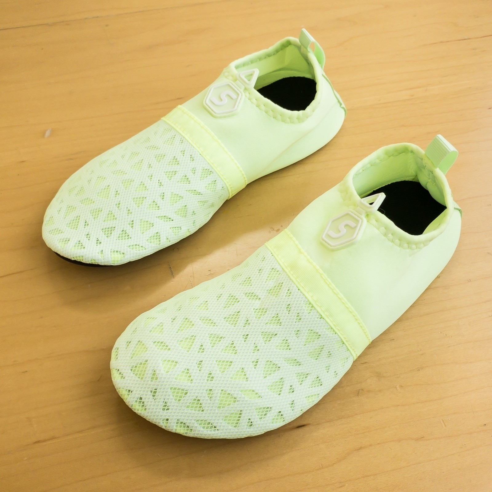 Seekway Aqau Socks Women’s Size 6 Neon Green Aqua Sock Quick Dry Swim Beach