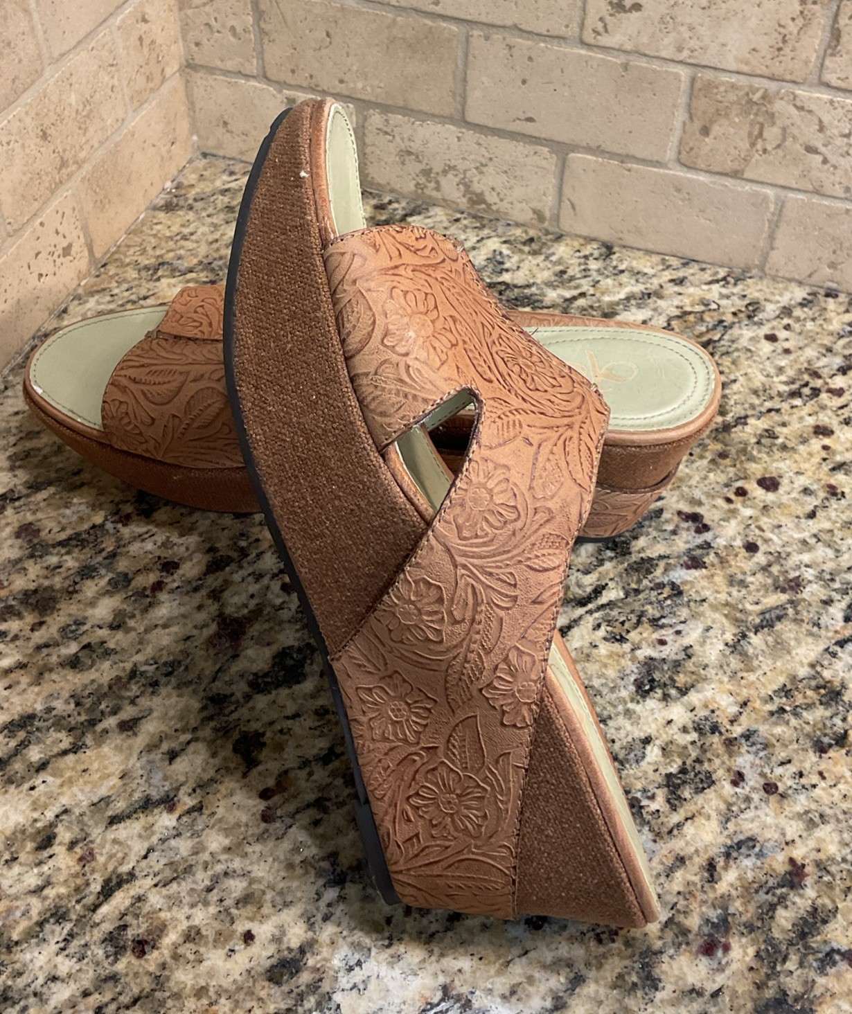 OTBT Hannibal Western Tooled Leather Slides Wedge Heels Sandals Size 9M Womens