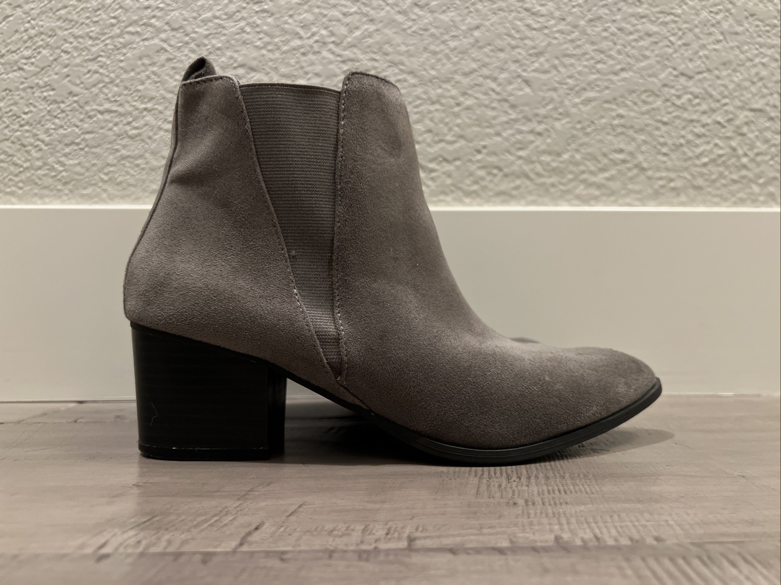 Charlotte Russe Boots Slip On Ankle Bootie Gray Luxury Country Minimalist Sz 9