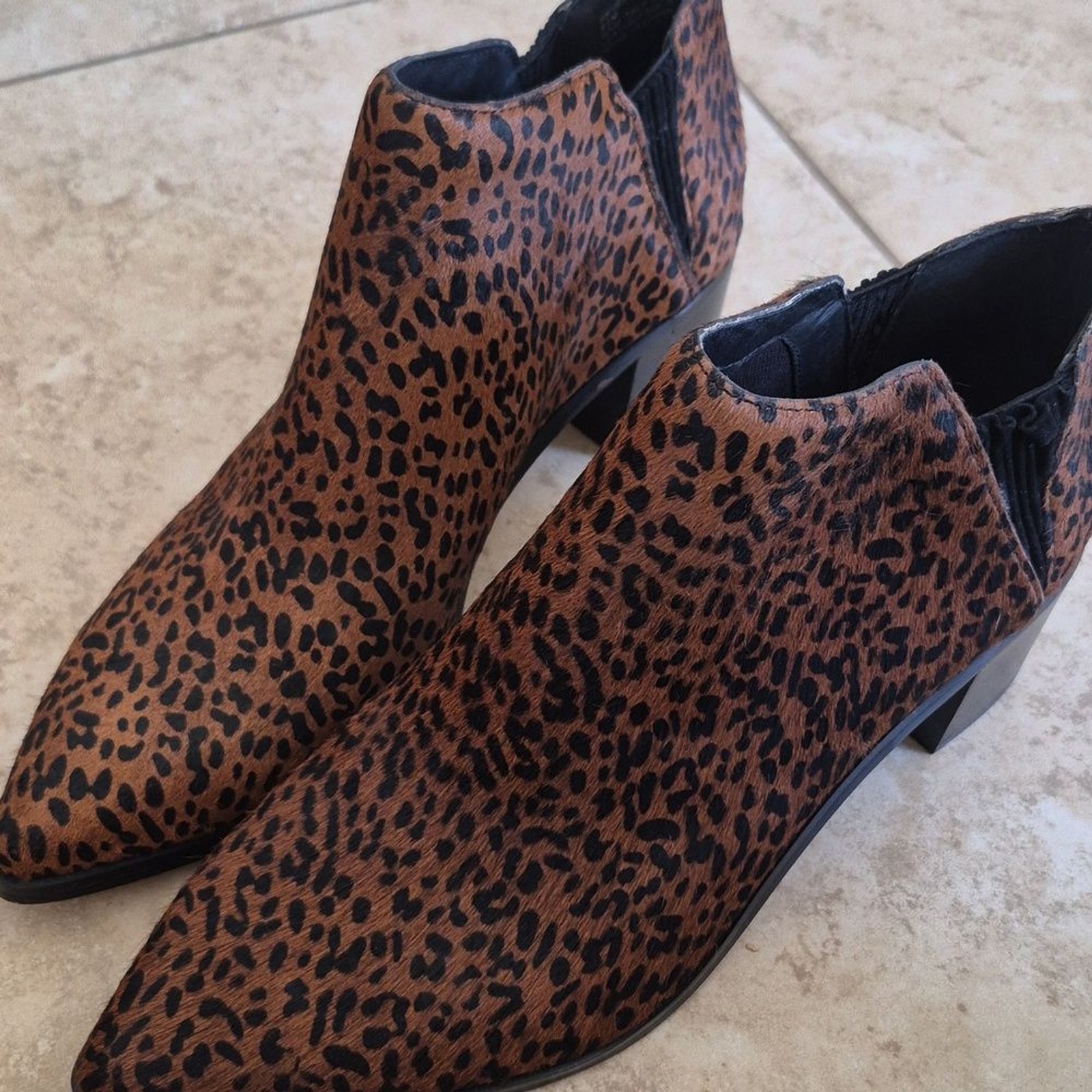 Sanctuary Revel, genuine Calf hair/fur, Animal Print, Booties Sz 8.5