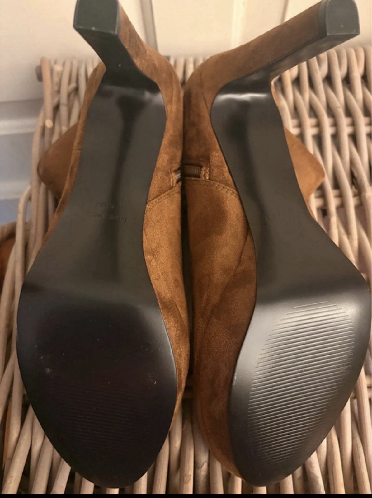Nine West Women’s Suede Ankle Booties Tan Brown Heeled Boots Size 9.5
