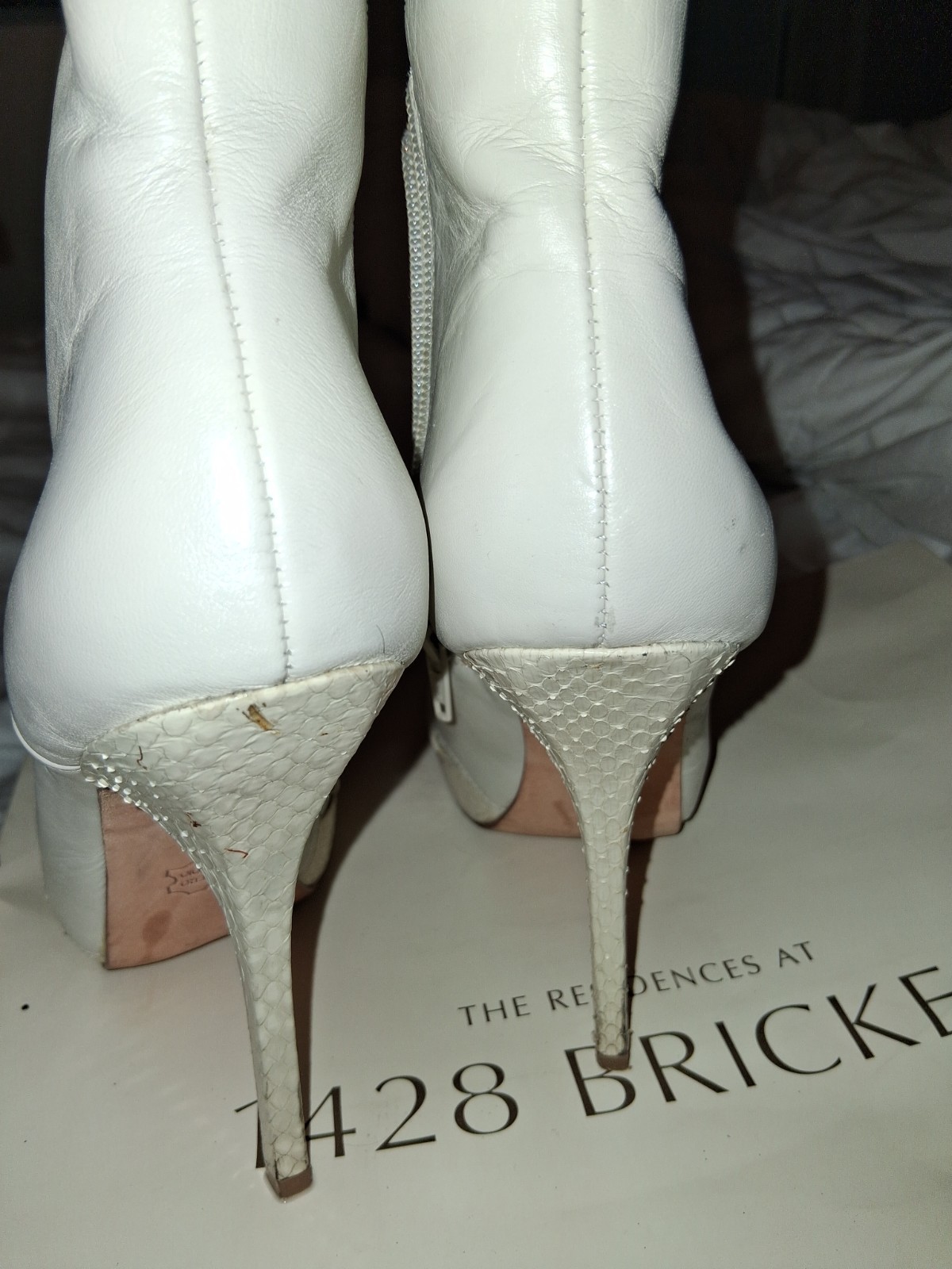 Charles David White Leather Ankle Bootie Pointed Toe Stiletto Zip US 7.5 M
