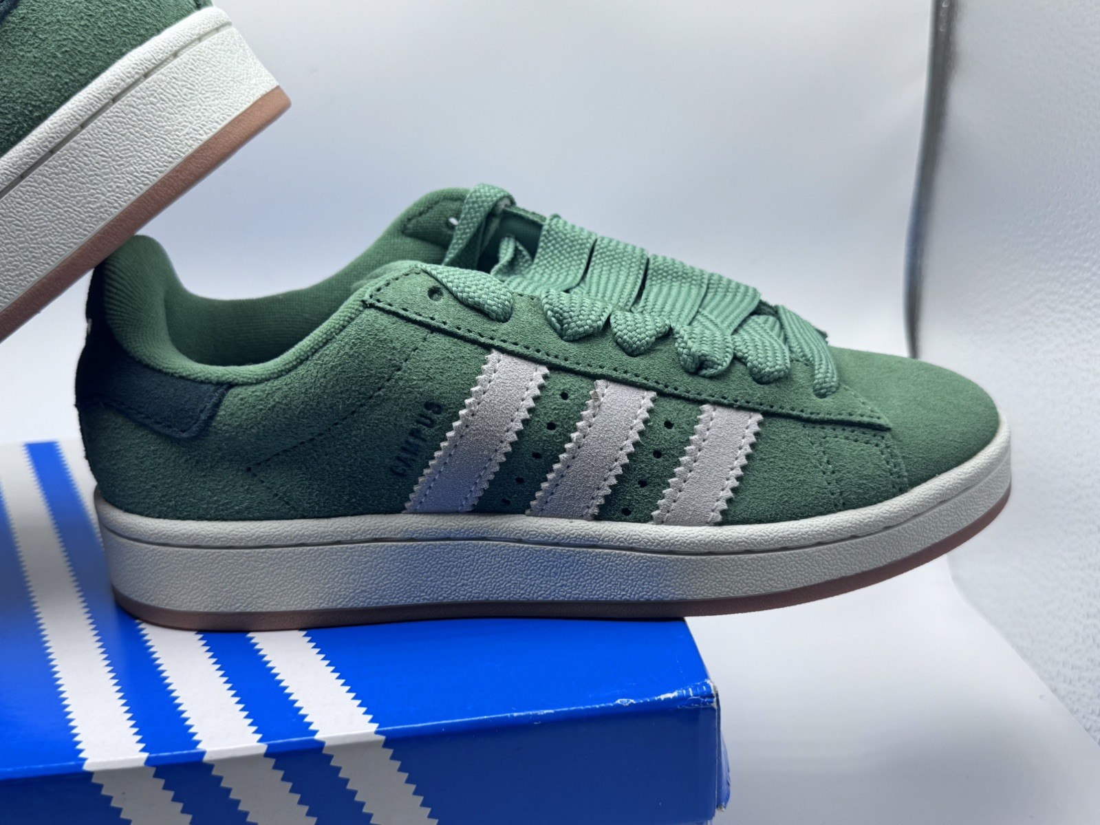 Adidas Campus 00s W Green White Suede Sneakers JR0104 Women’s Size 7