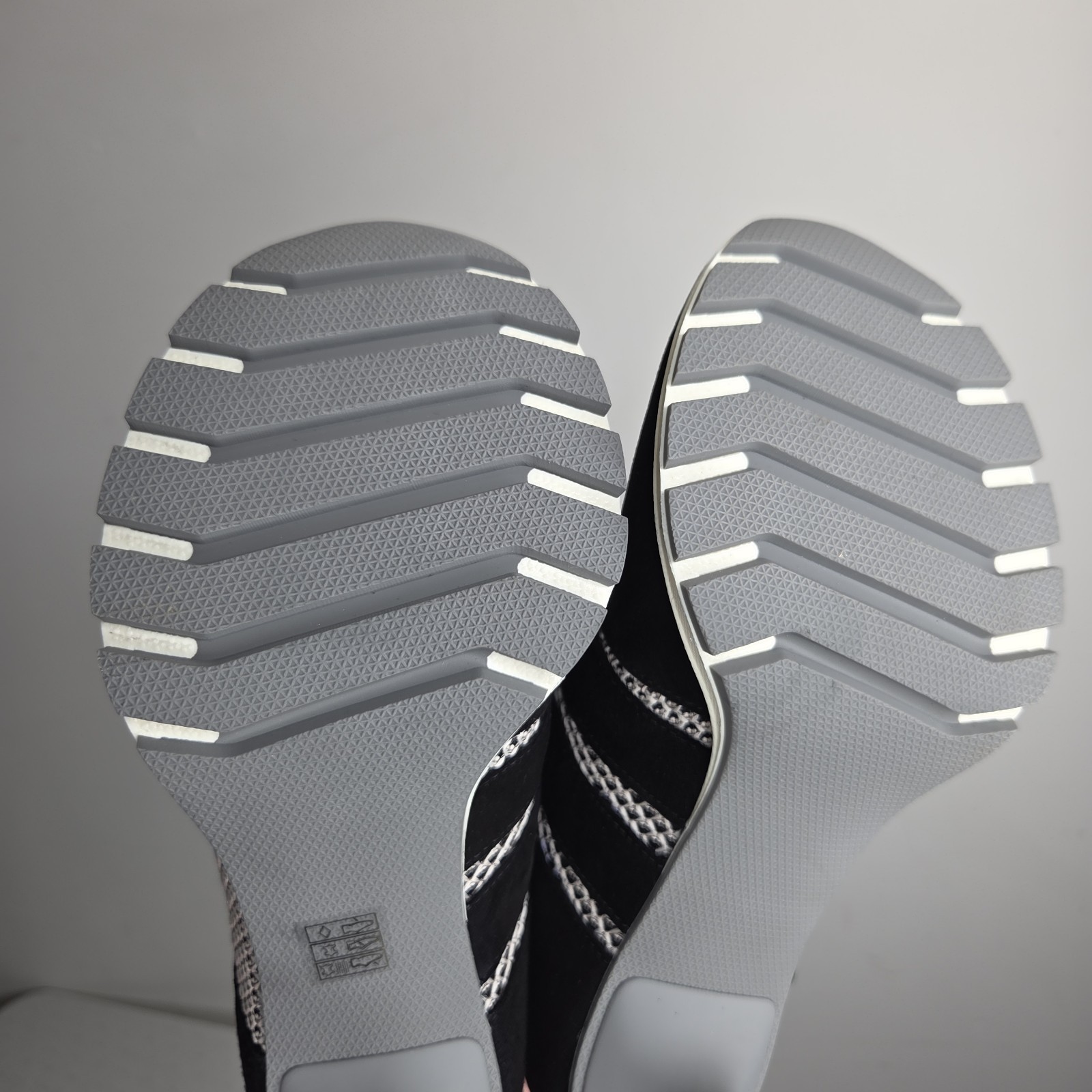 Sneex Sarah Blakely The Blake Hy-Heels 9 Black Silver Stiletto Made Spain