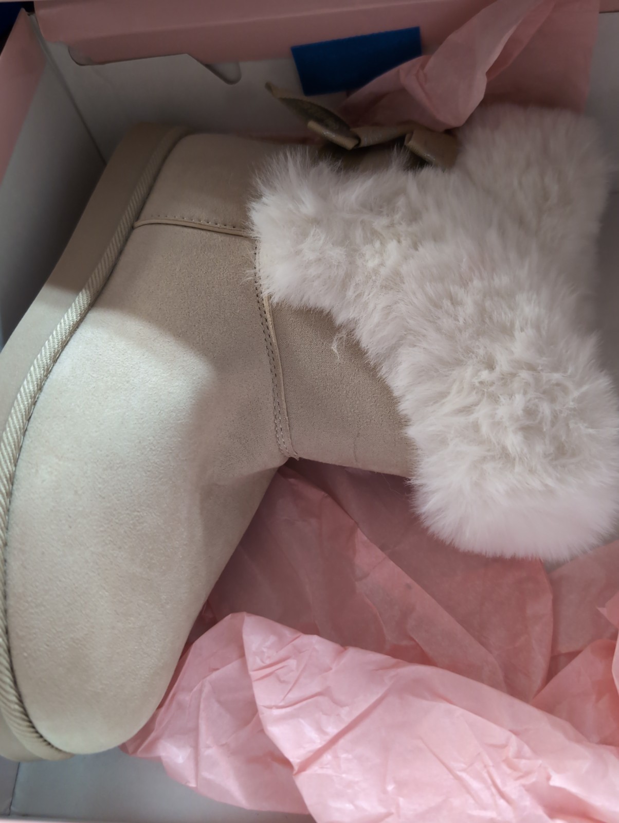 Juicy Couture JC King 2 Color T-lt Micro Fur Size 7