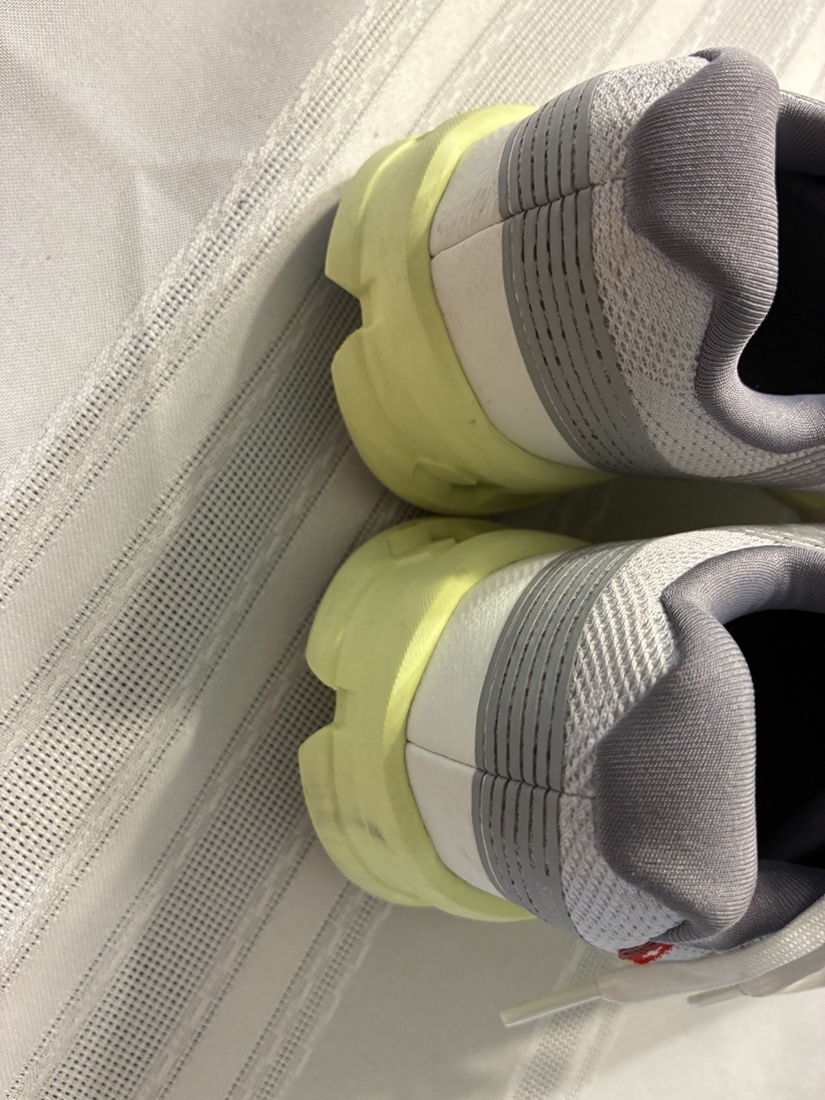 On Cloud women’s size 6 running tennis shoes active cloud tec grey yellow white