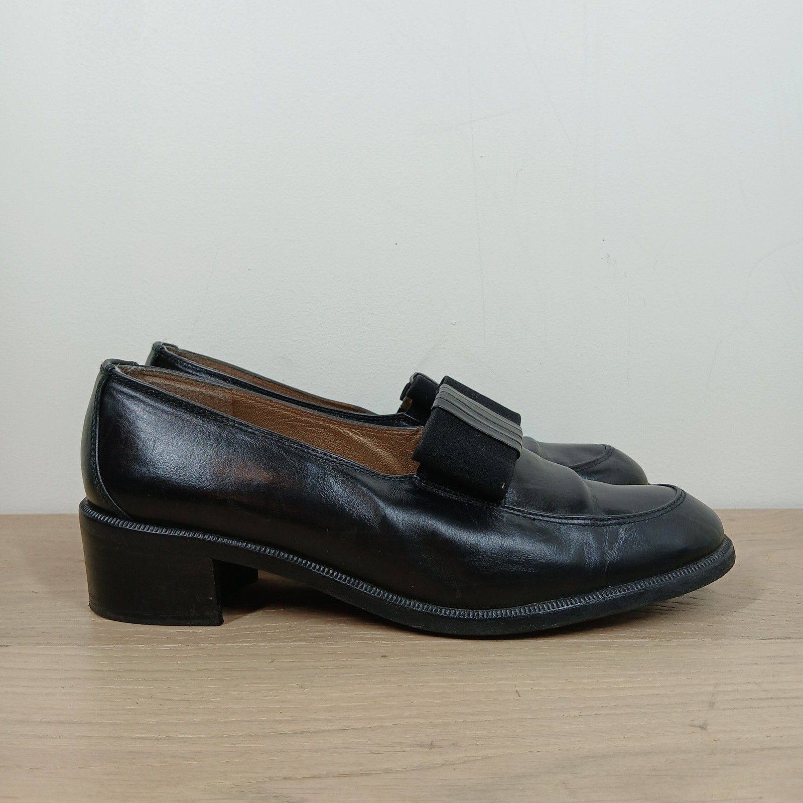 Stuart Weitzman Loafers Women’s 10 Black Leather Block Heel with Grosgrain Bow