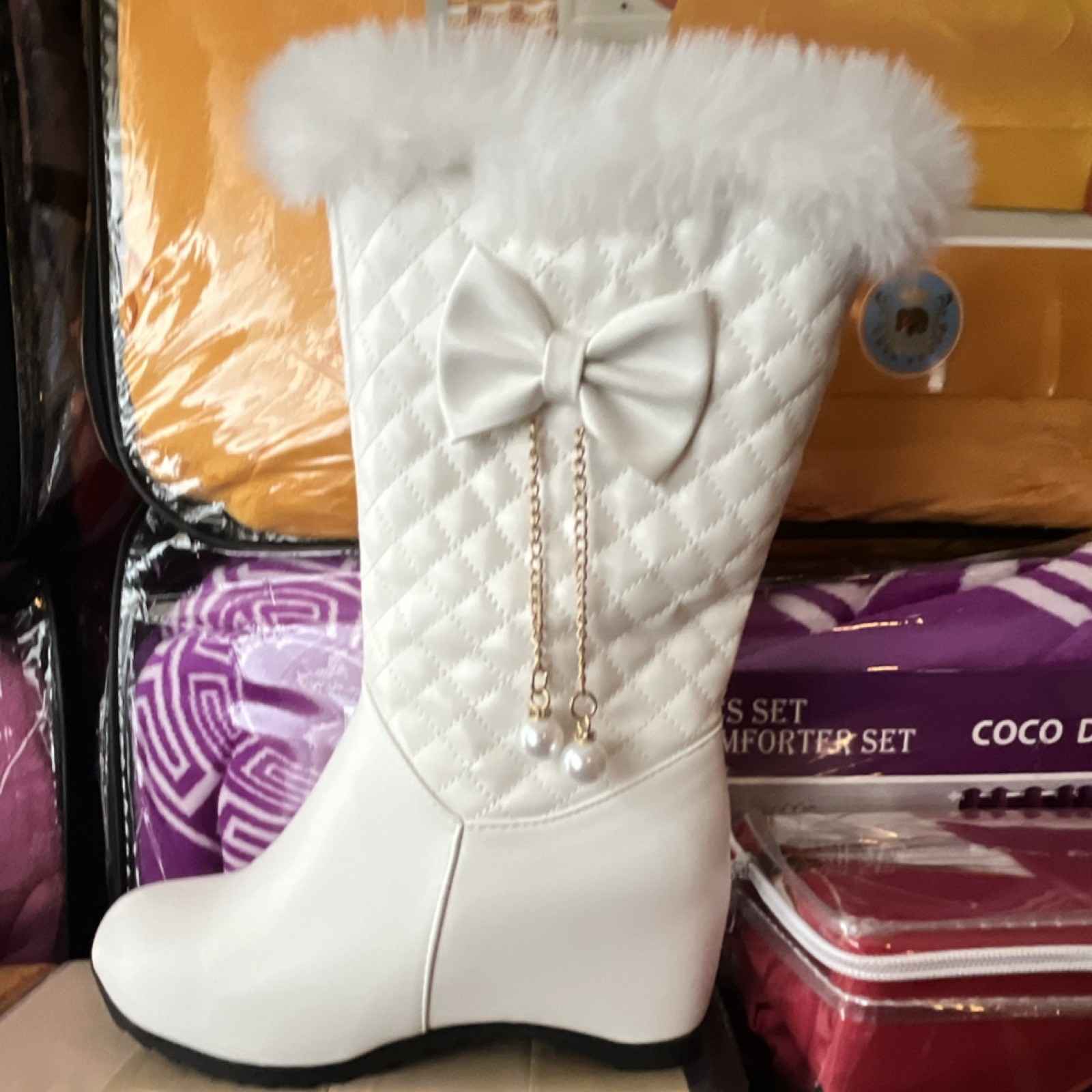 White Quilted Faux Leather Snow Boots Bow Faux Fur Pearls Zip Lined Mid-Calf
