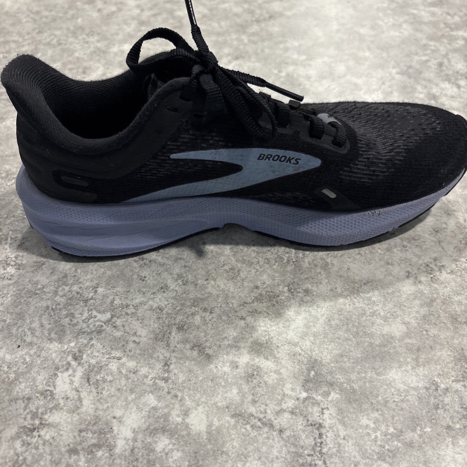 Brooks Launch Woman’s 6 Shoes Running Walking Sneaker Black Blue 1203731B060