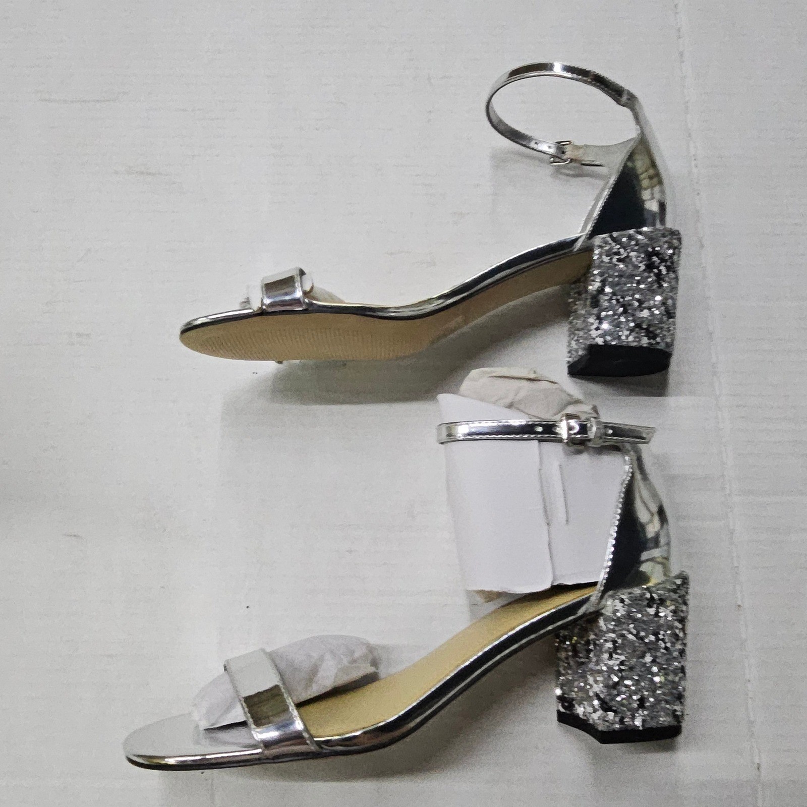 Marc Fisher Safia Silver Metallic Glitter Block Heel Sandals Womens 6.5M QMSAFIA