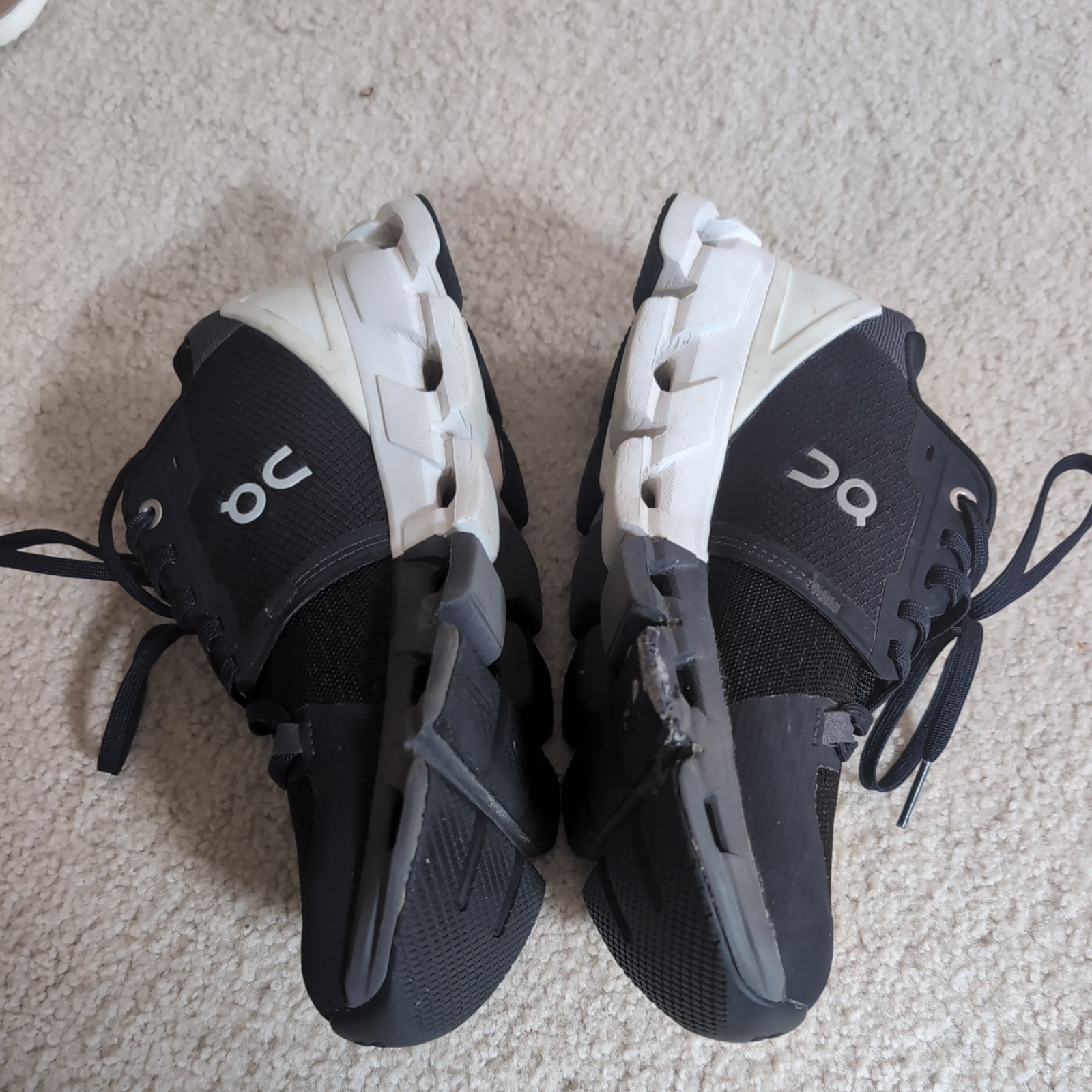 Worn Once On Cloud CloudFlyer Women’s Black Sneakers Sz7