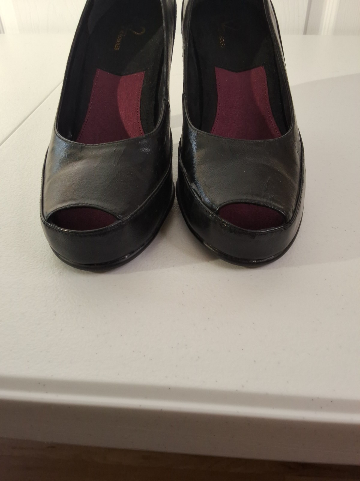 AEROSOLES A2 Pumps 3.25″ Heels Faux Leather Peep Toe Sz 7 Some Worn Spots