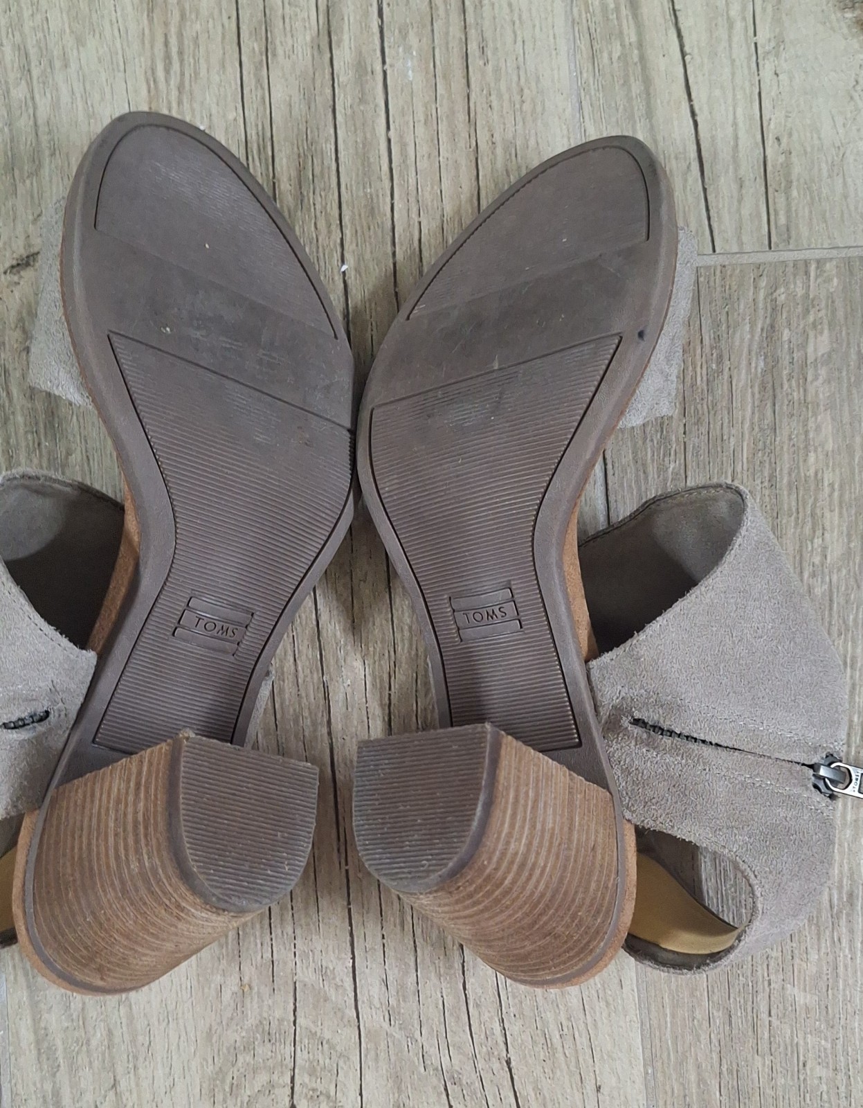 TOMS Majorca Cut Out Tan Block Heel Sandals Sz. 10