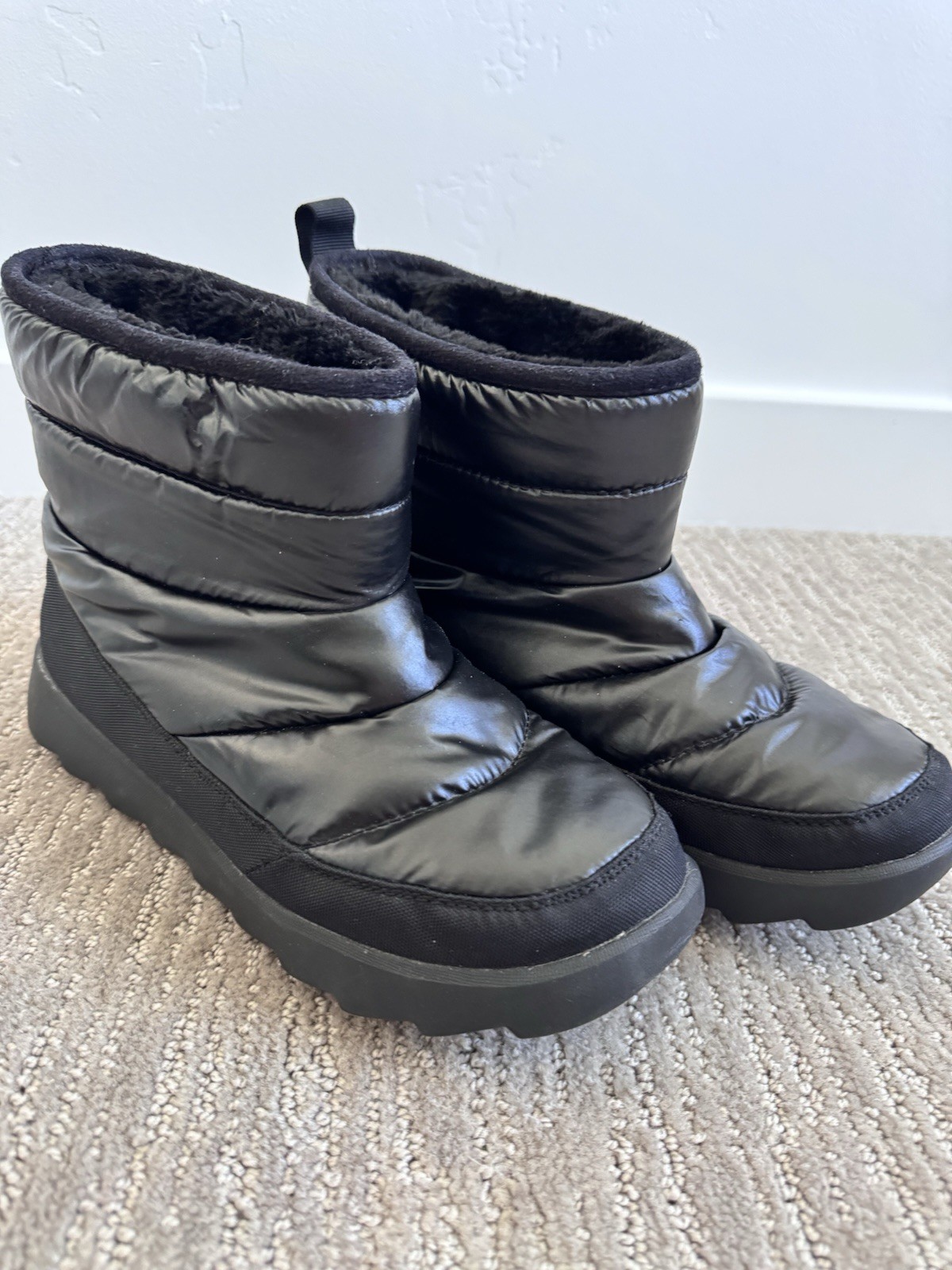 BOBS from Skechers Plush Foam Black Faux Fur Lined Ankle Snow Boots US 8