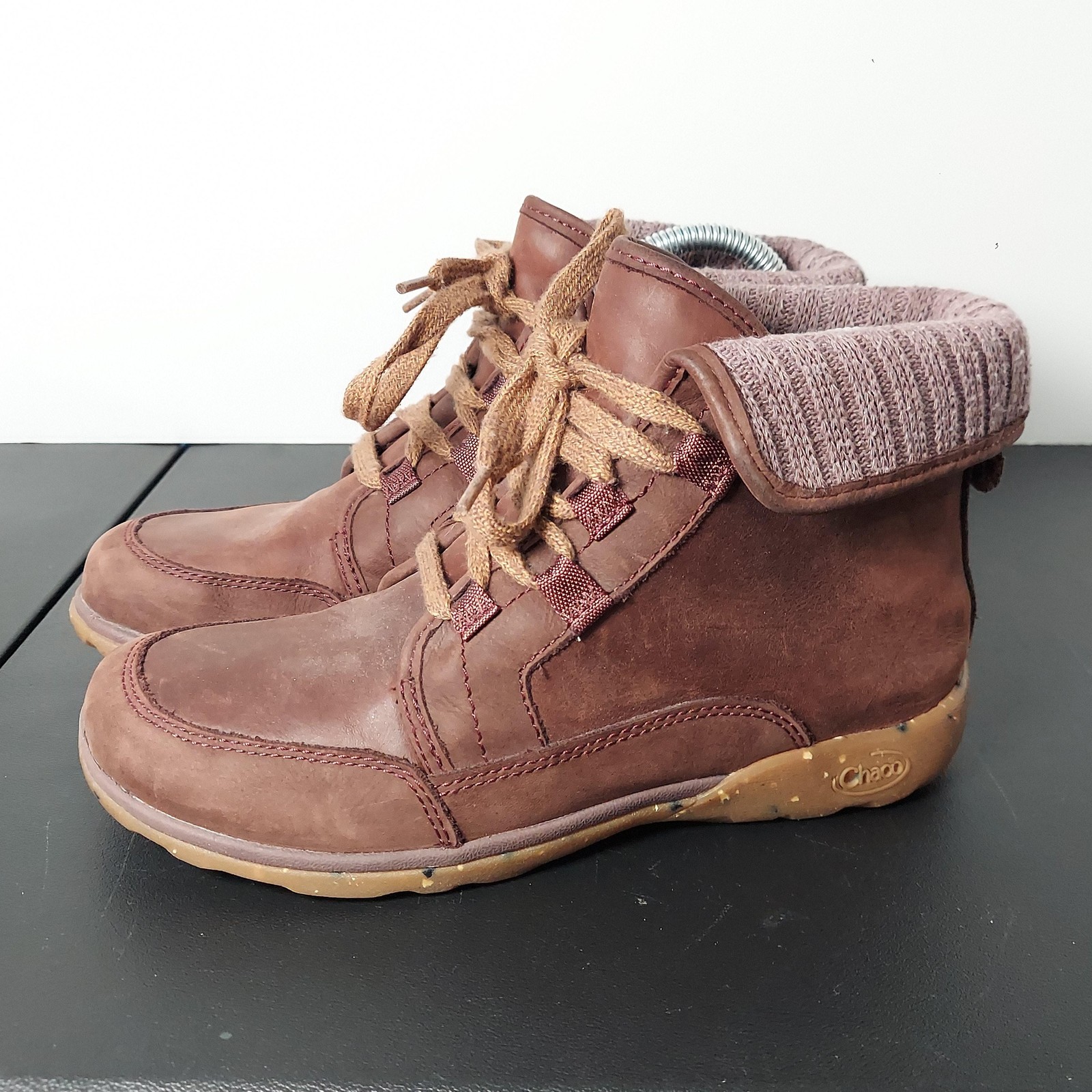 Chaco Boots Womens Size 7.5 Brown Nubuck Lace Up Ankle Bootie Knit Cuff Winter