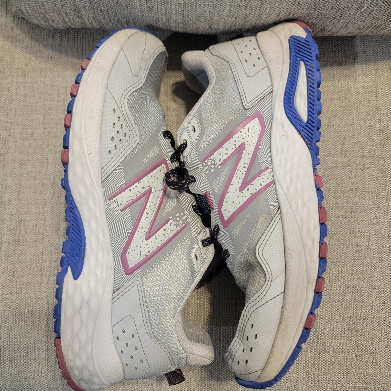 New Balance Trail Running Hiking Shoes T410 V8 Pink Grey Women’s 10 Men’s 8.5