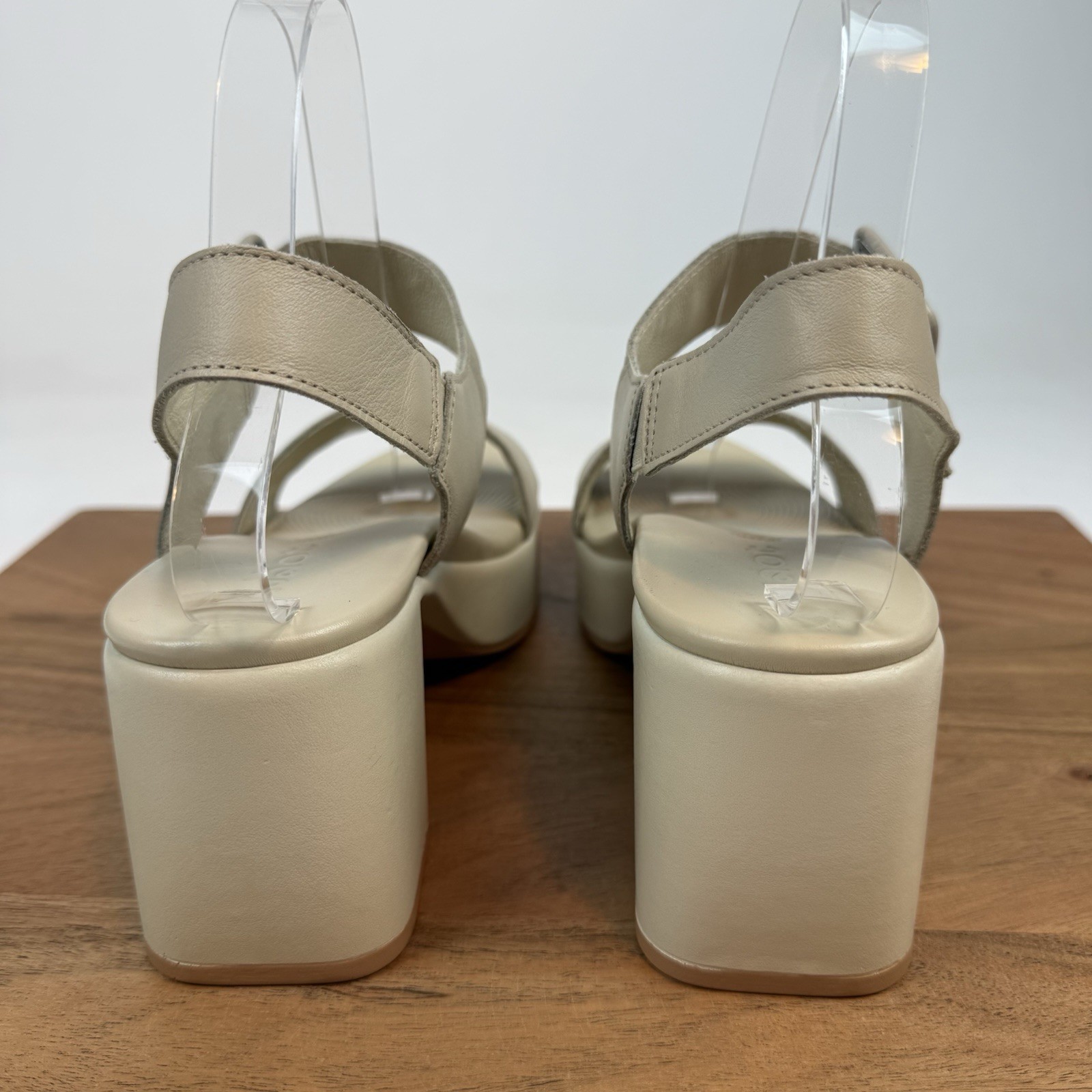 New Womens Naot Glamour Platform Leather Strappy Ivory Sandals Size 39 US 8-8.5