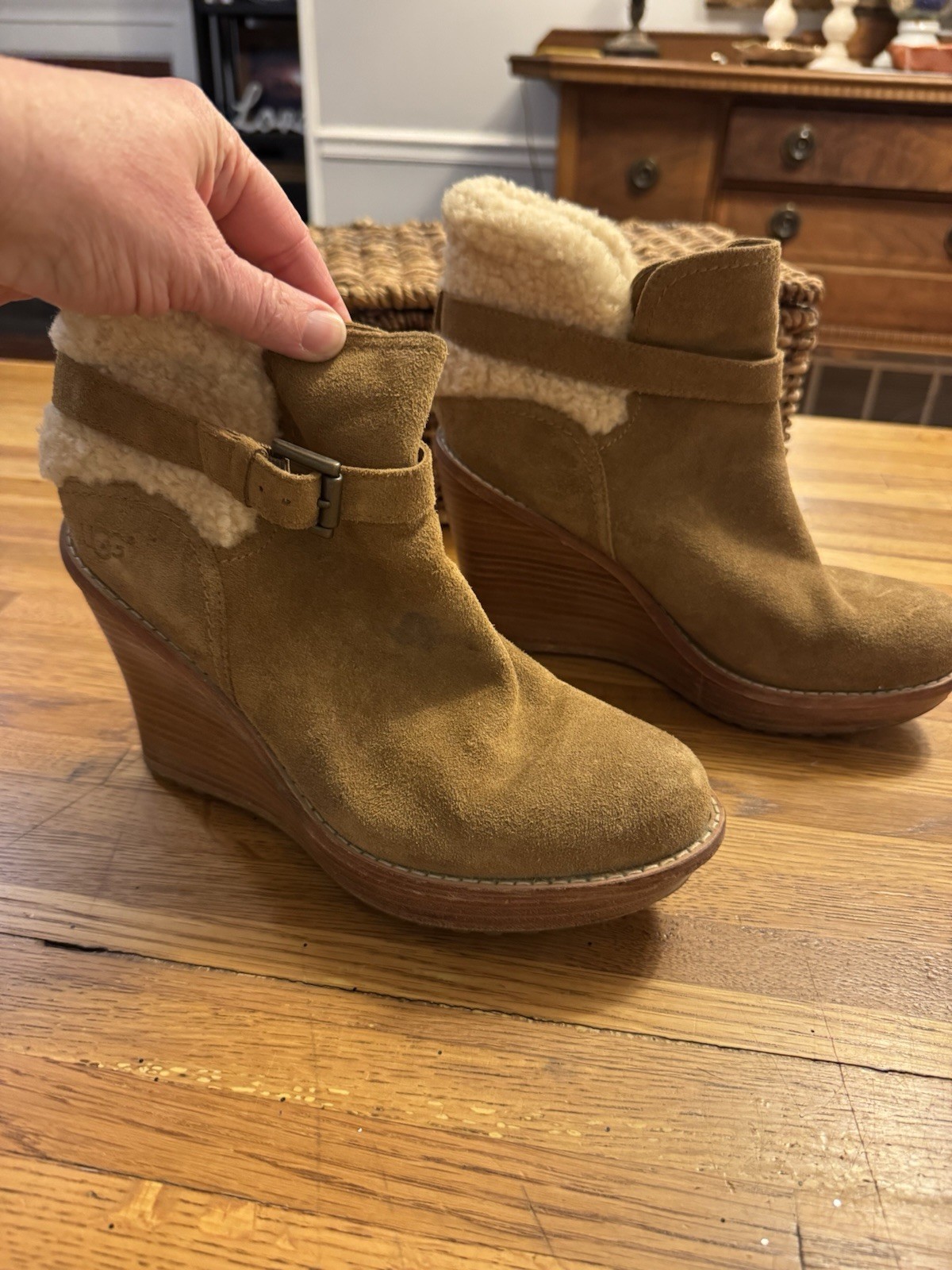 UGGs Australia Brown Chestnut Suede Fur Wedge Bootie US 8