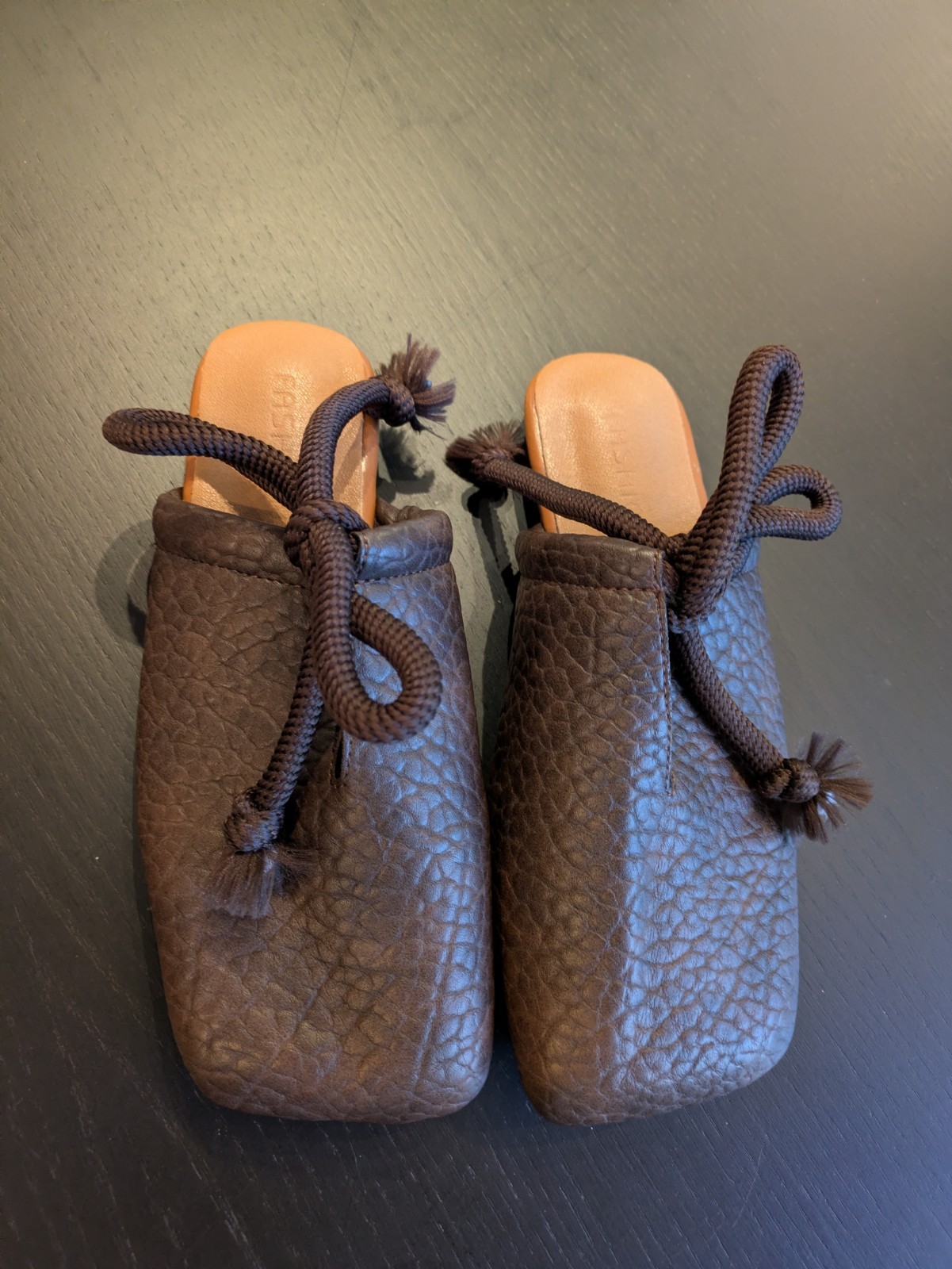 NWOT Slip-on Shoes W/ Square-Toe Design, Textured Leather, Bows Sz 36 Eu