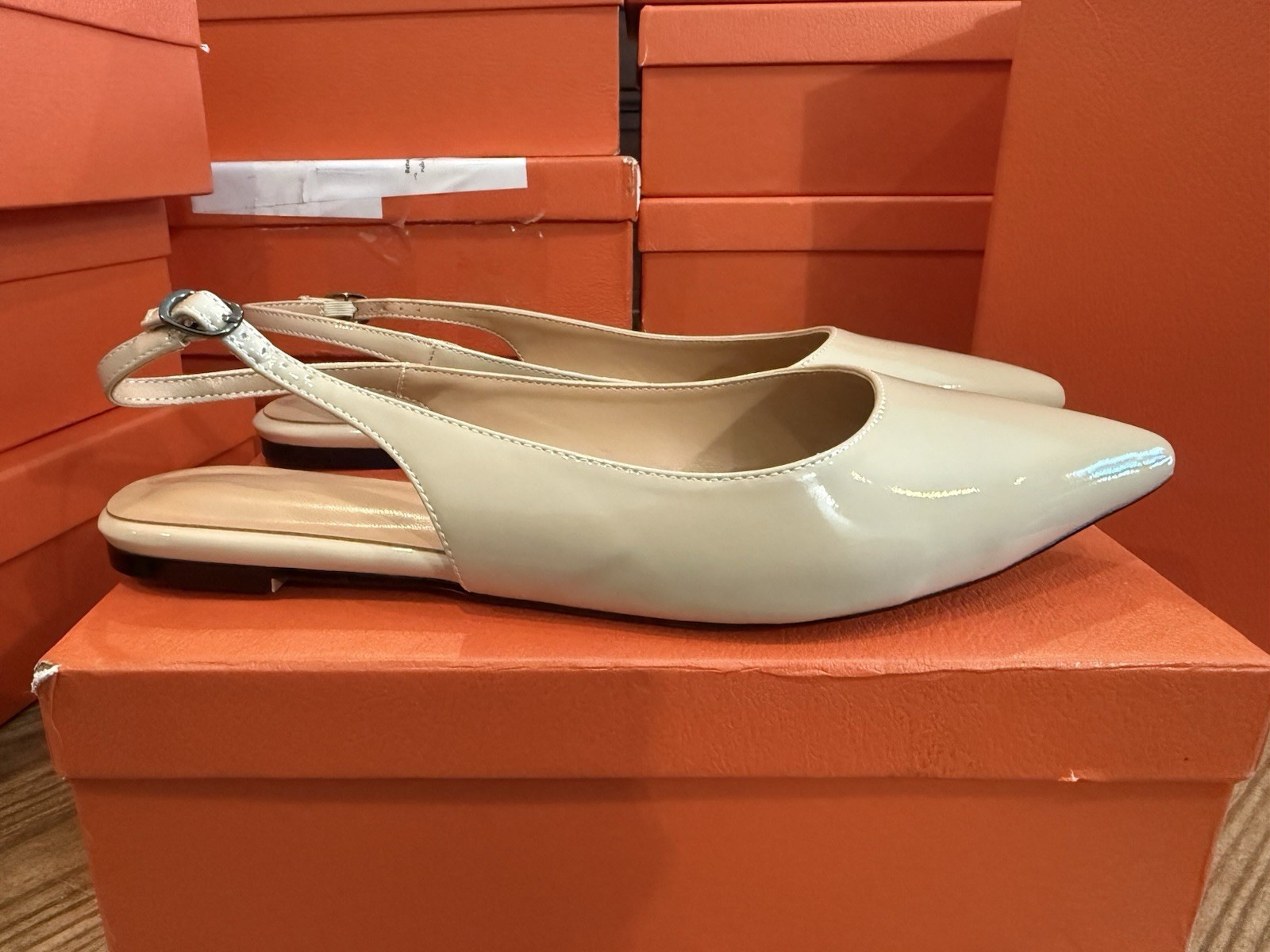 Women’s Size 12 Patent Leather Nude Flats – A2000