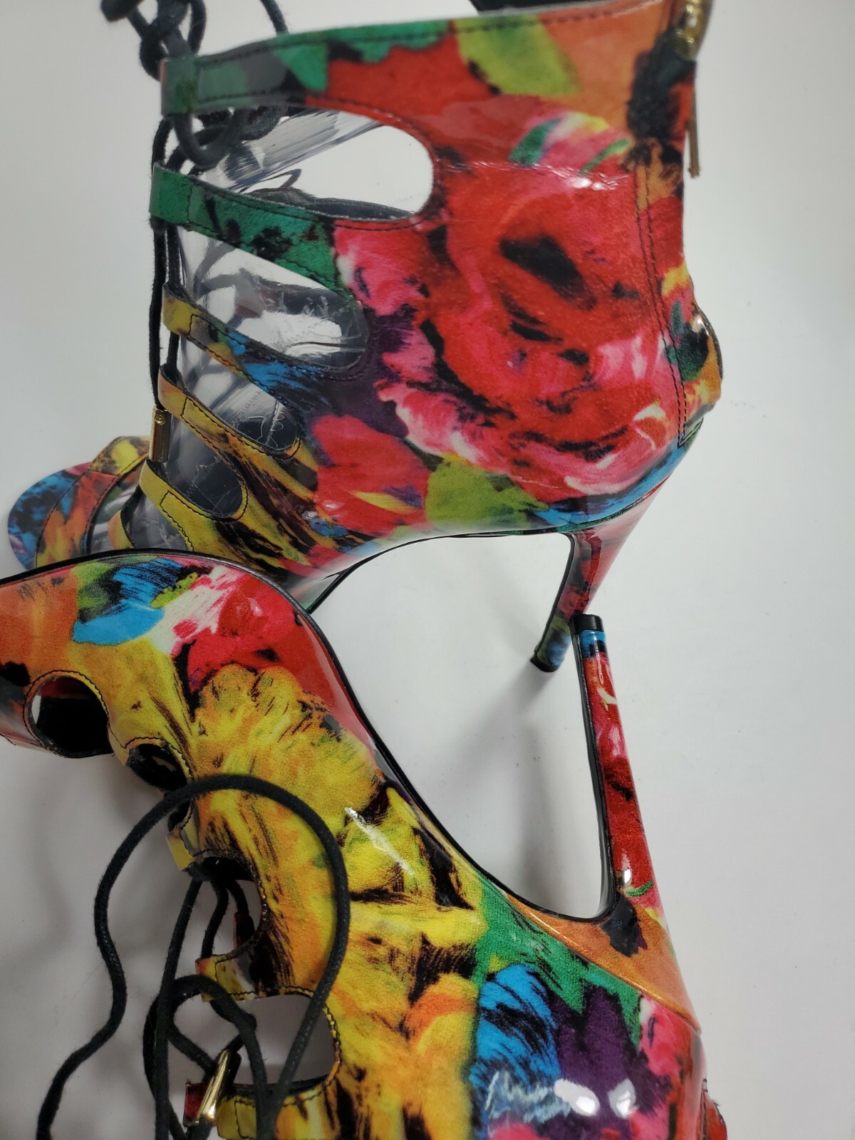 Steve Madden Beautiful Super Colorful Abstract Pattern 4.5″ heels Sandal 9M
