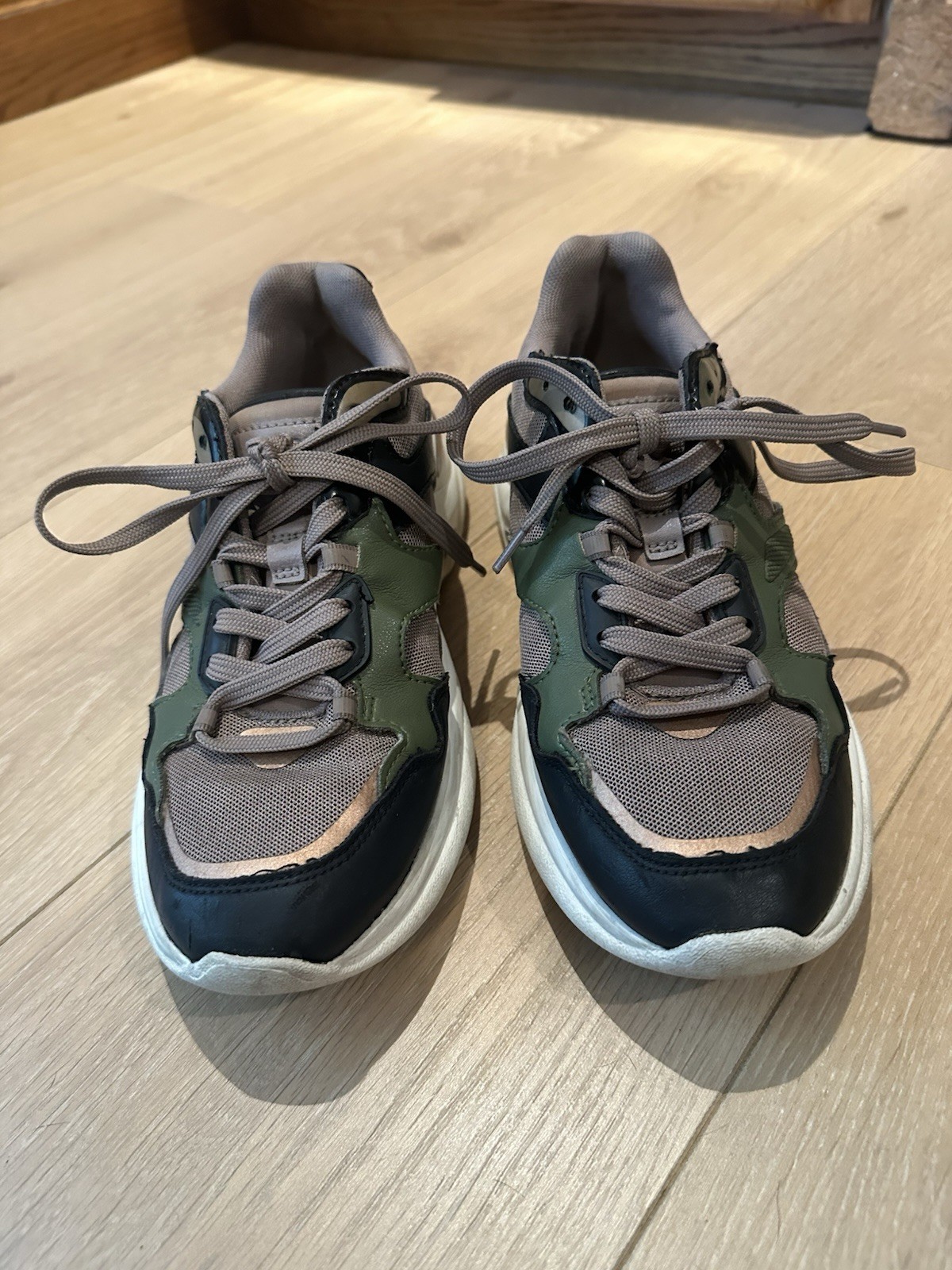 ALDO Unisex Low Top Lace-Up Athletic Sneakers Green/Gray/Black/White Colorblock