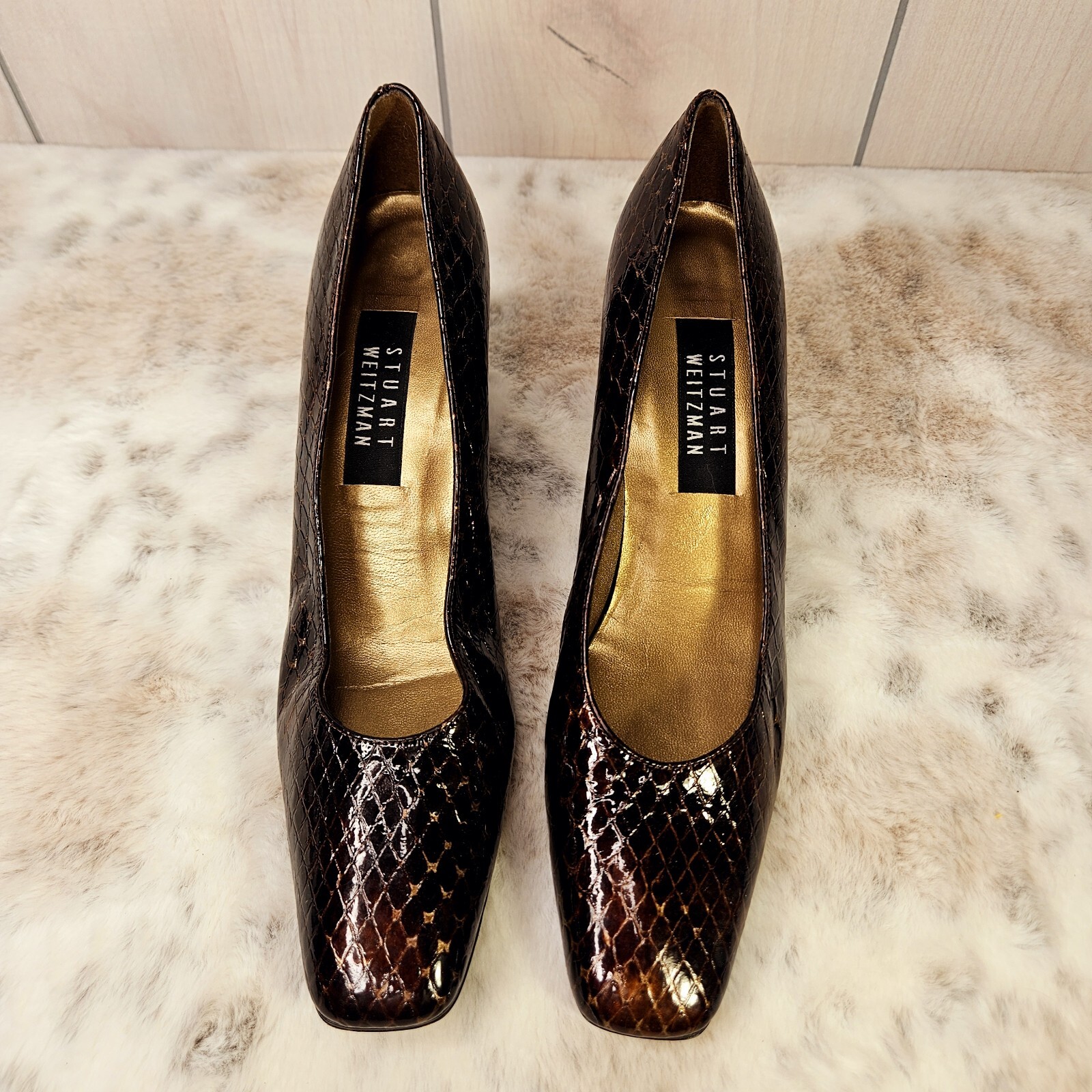 Stuart Weitzman Women’s 3″ Heels Pumps 9.5AAA Brown w/ Golden Hues Croc Embossed