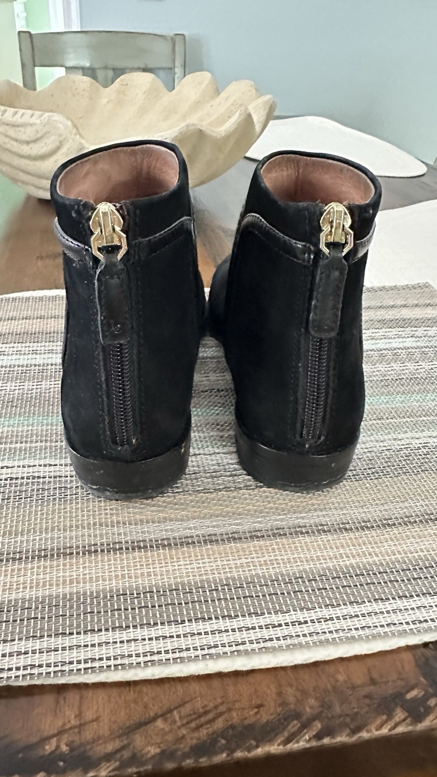 Louise Et Cie Black Leather Ankle Boots Size 6 M Modern Minimalist Contemporary